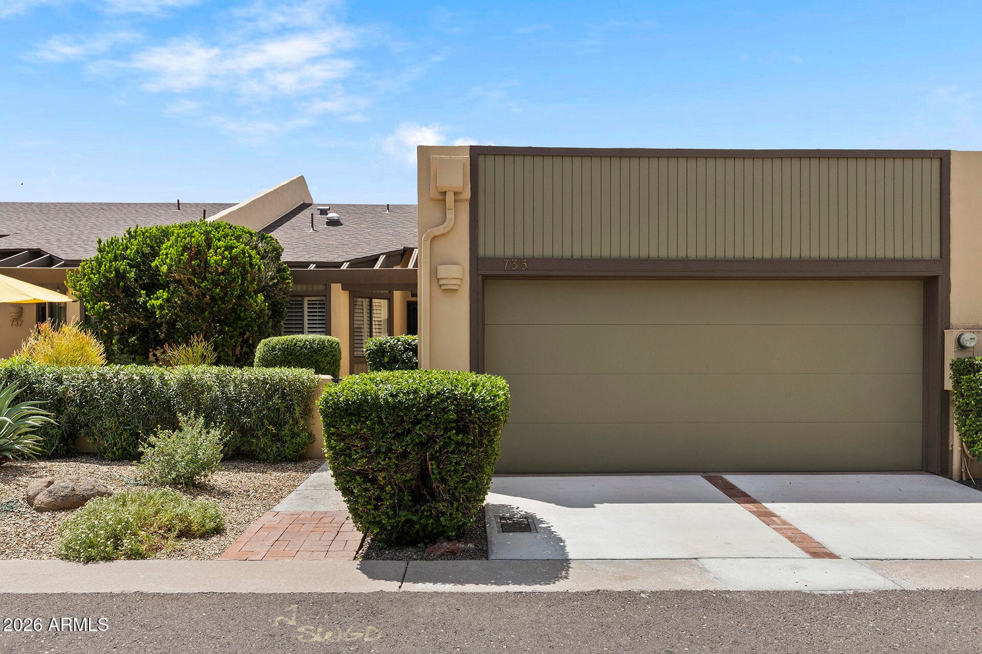 735 E Gardenia Dr — photo 1