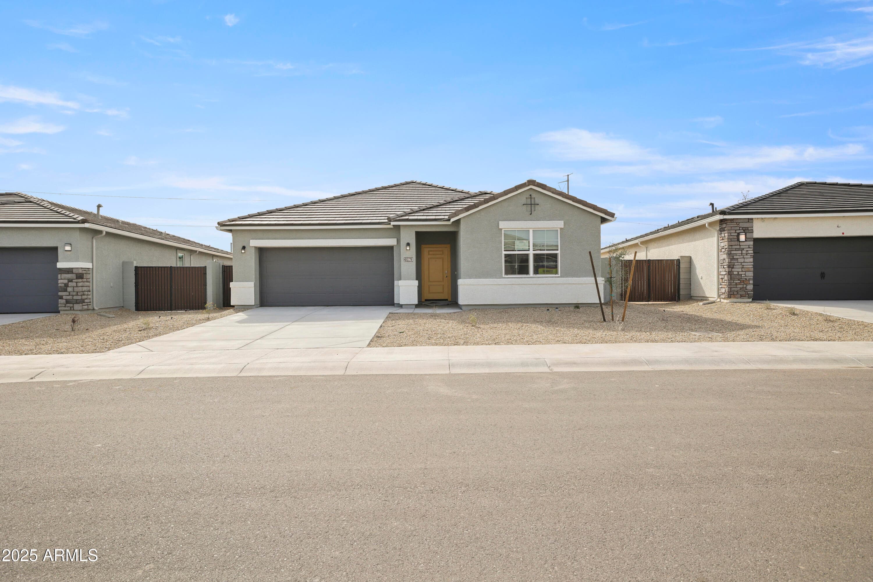17672 W Turquoise Ave — photo 2