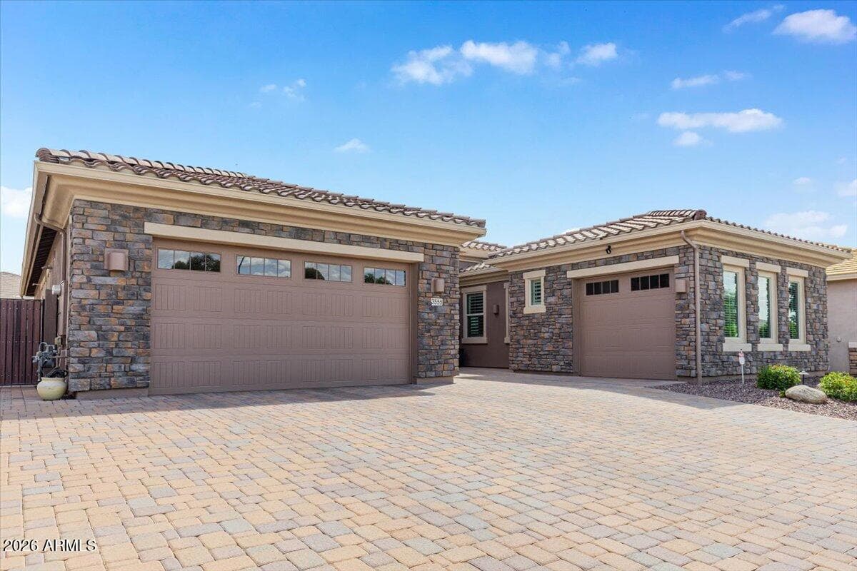 3555 E LANTANA DR - Photo 3