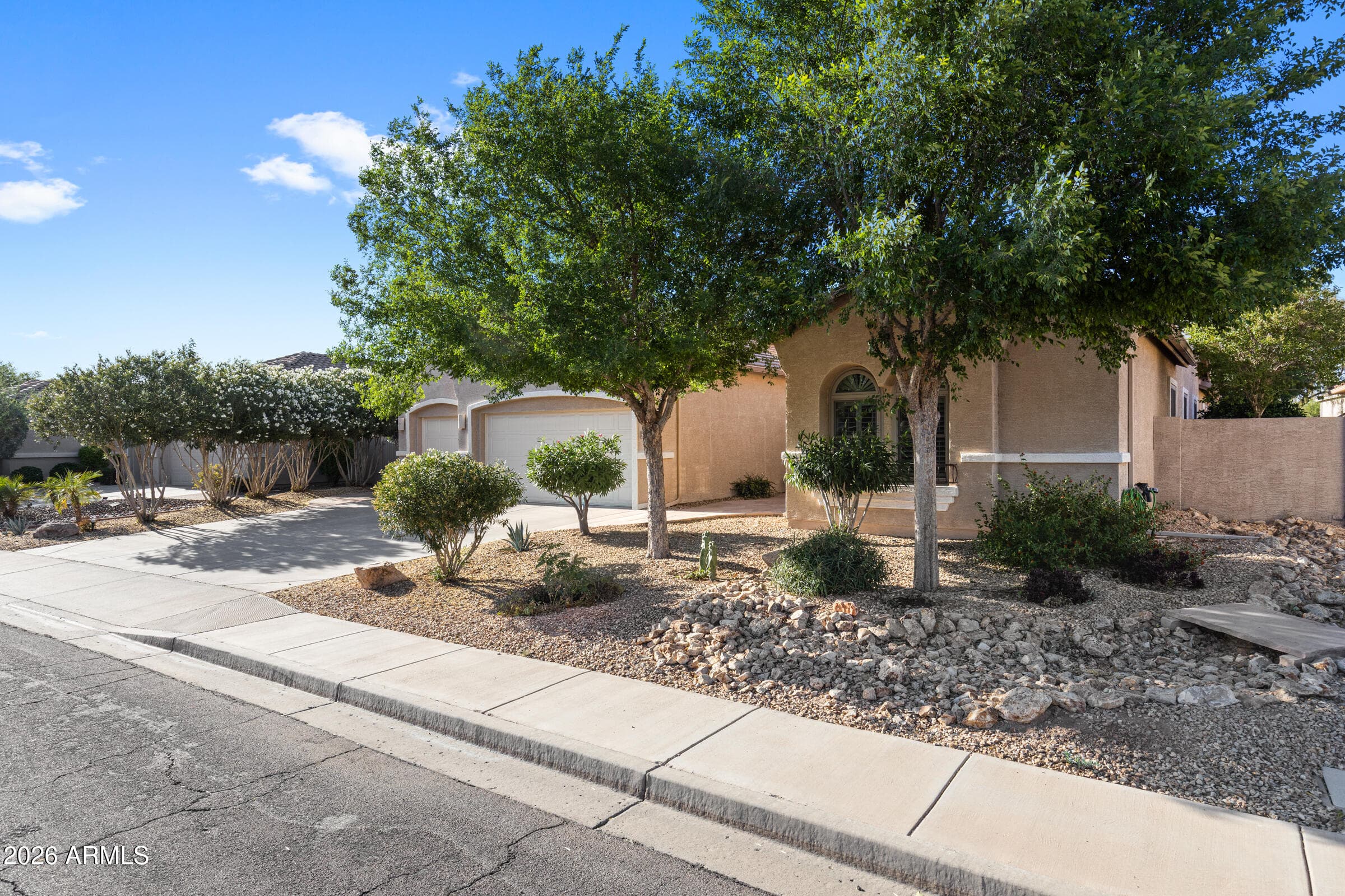 2770 E BUENA VISTA DR - Photo 3
