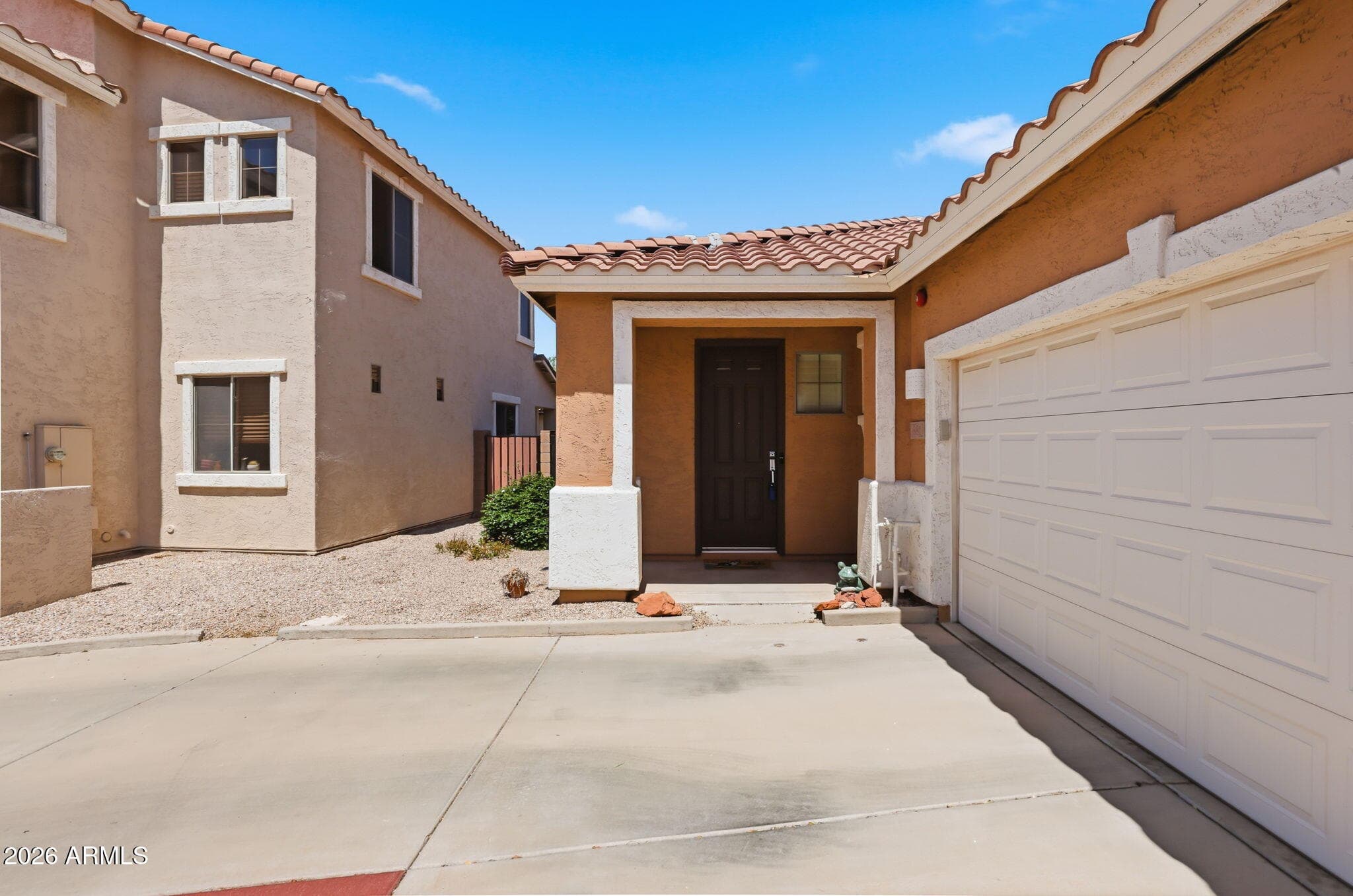 881 S Porter St — photo 2