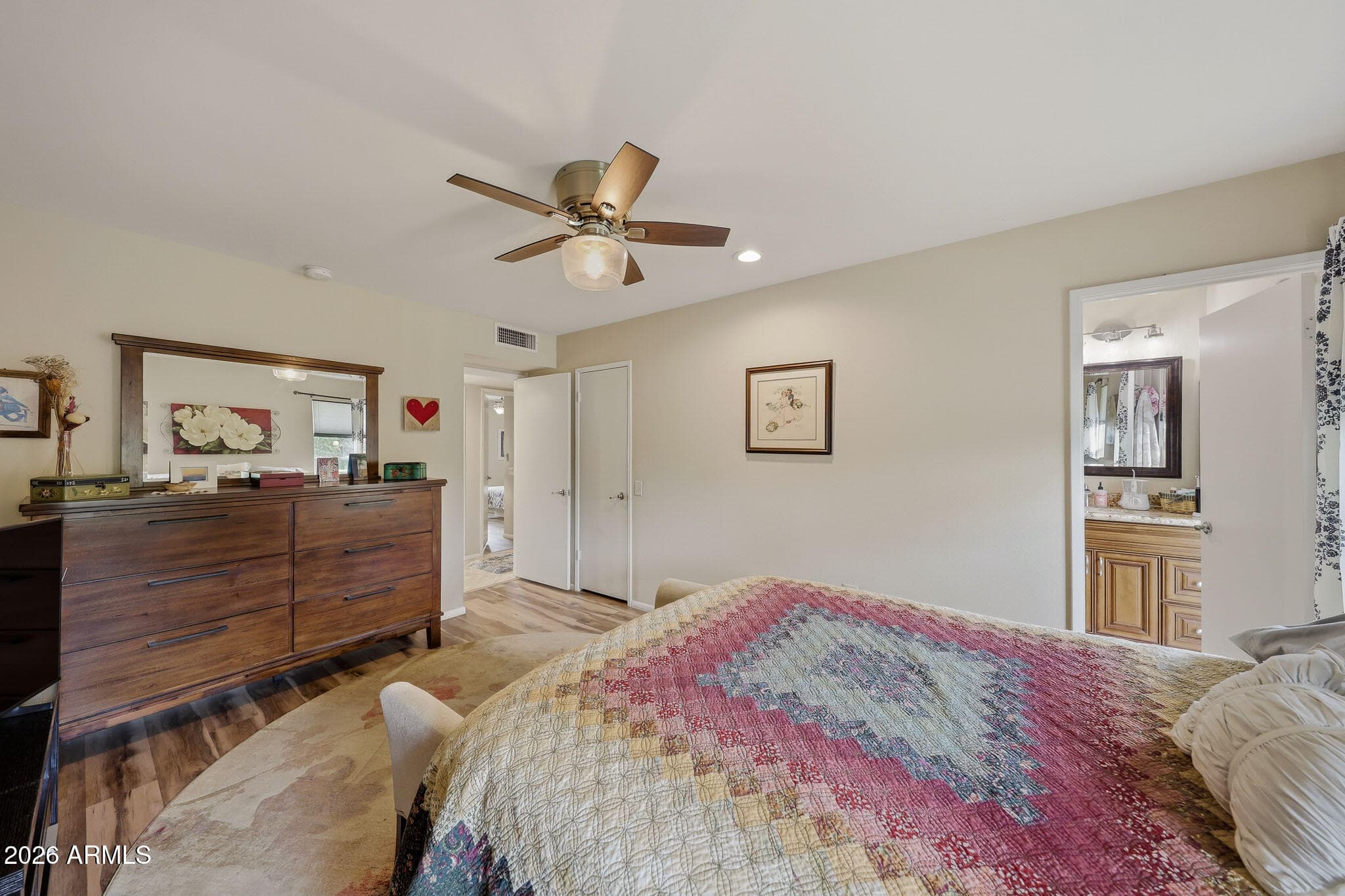 10118 W BURNS DR - Photo 4
