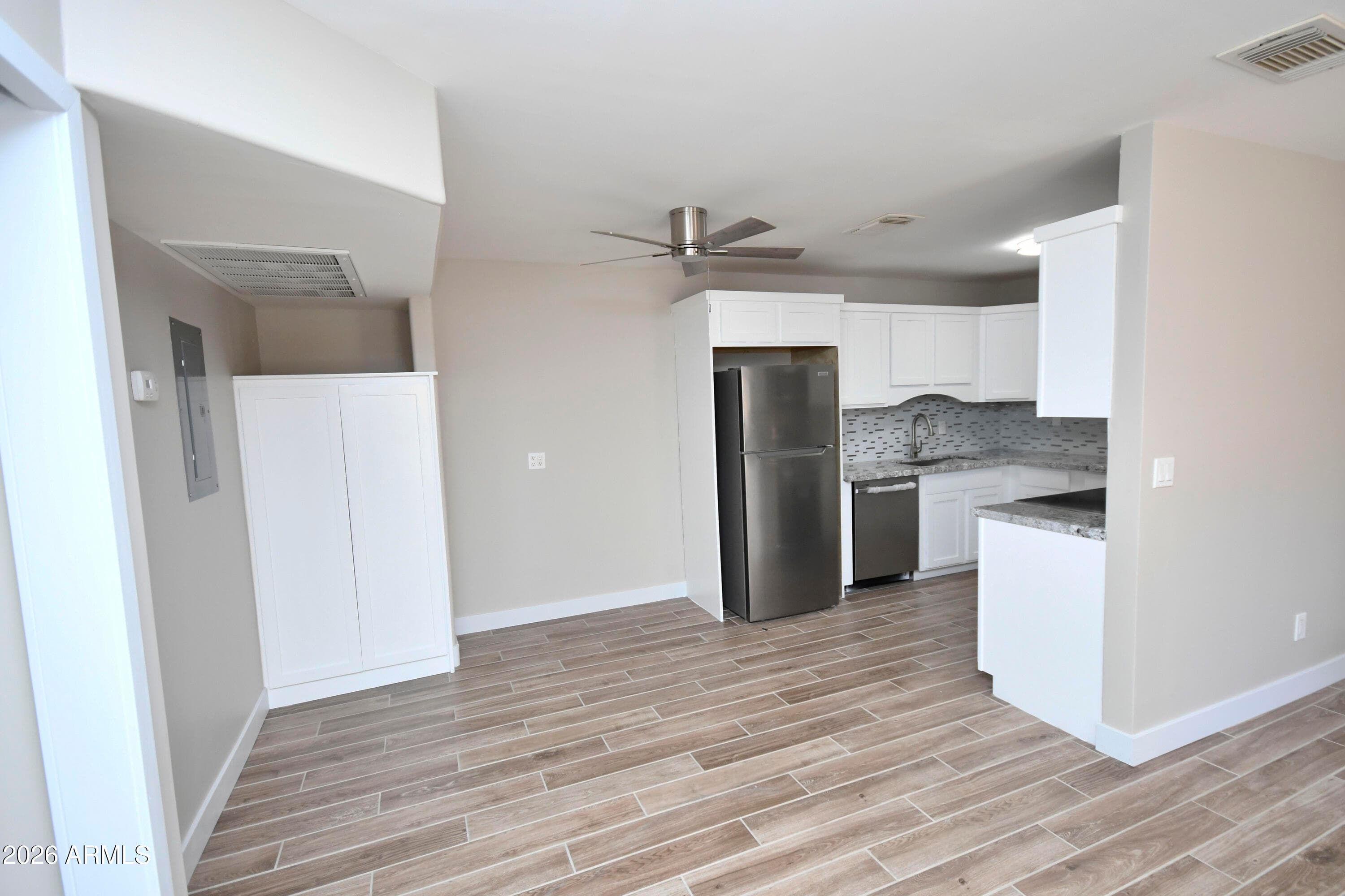 3511 E BASELINE RD - Photo 5