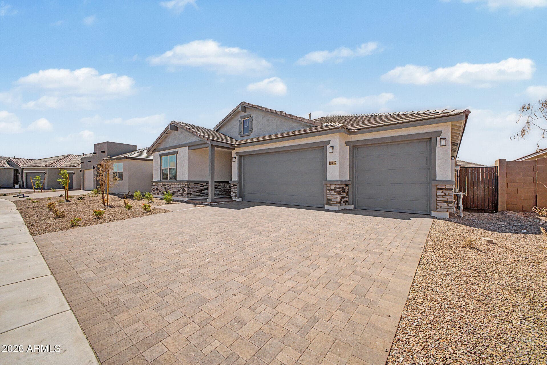 18457 W Cocopah St — photo 1