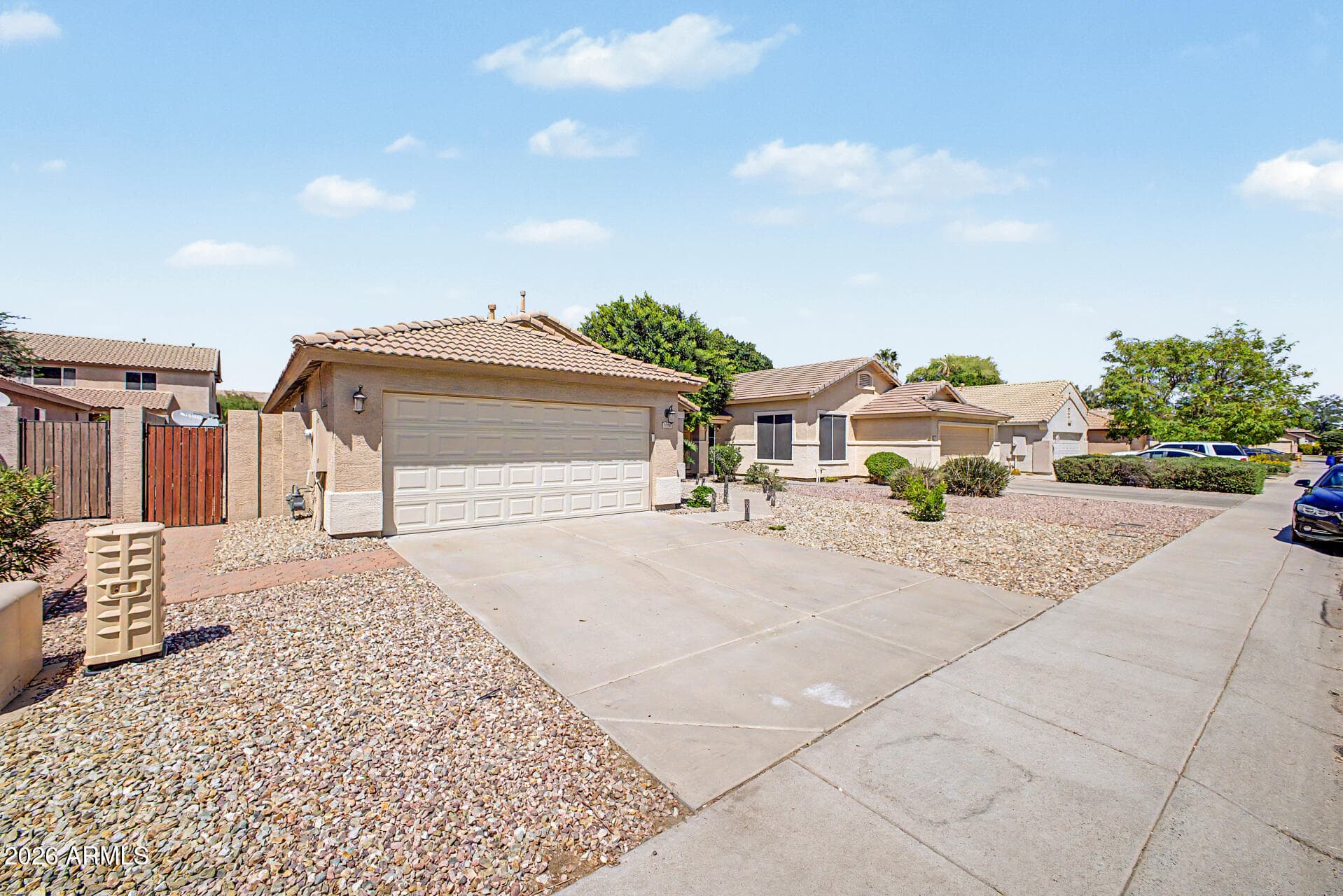 8160 W MARY ANN DR - Photo 2