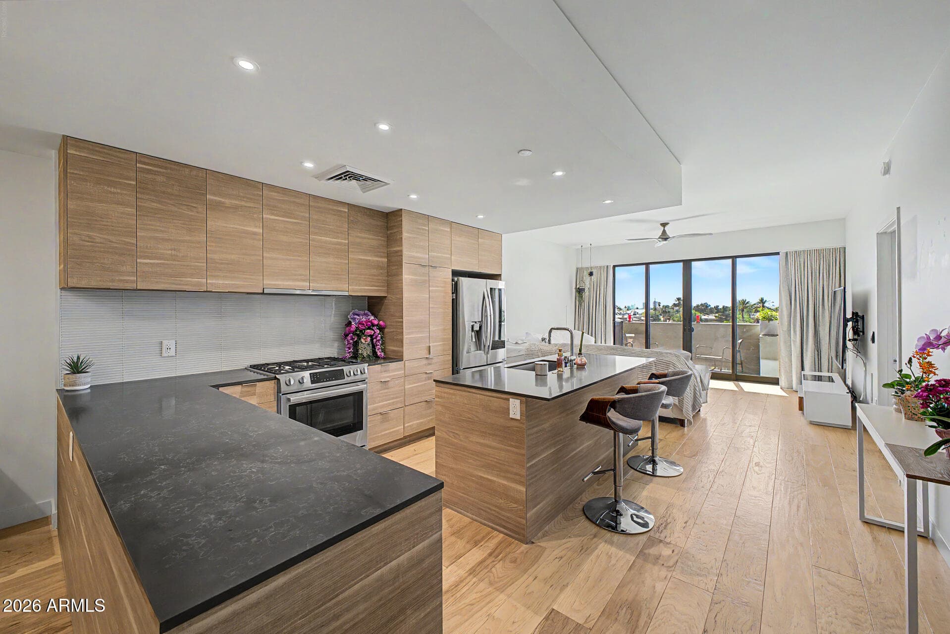 2300 E Campbell Ave 406 — photo 1