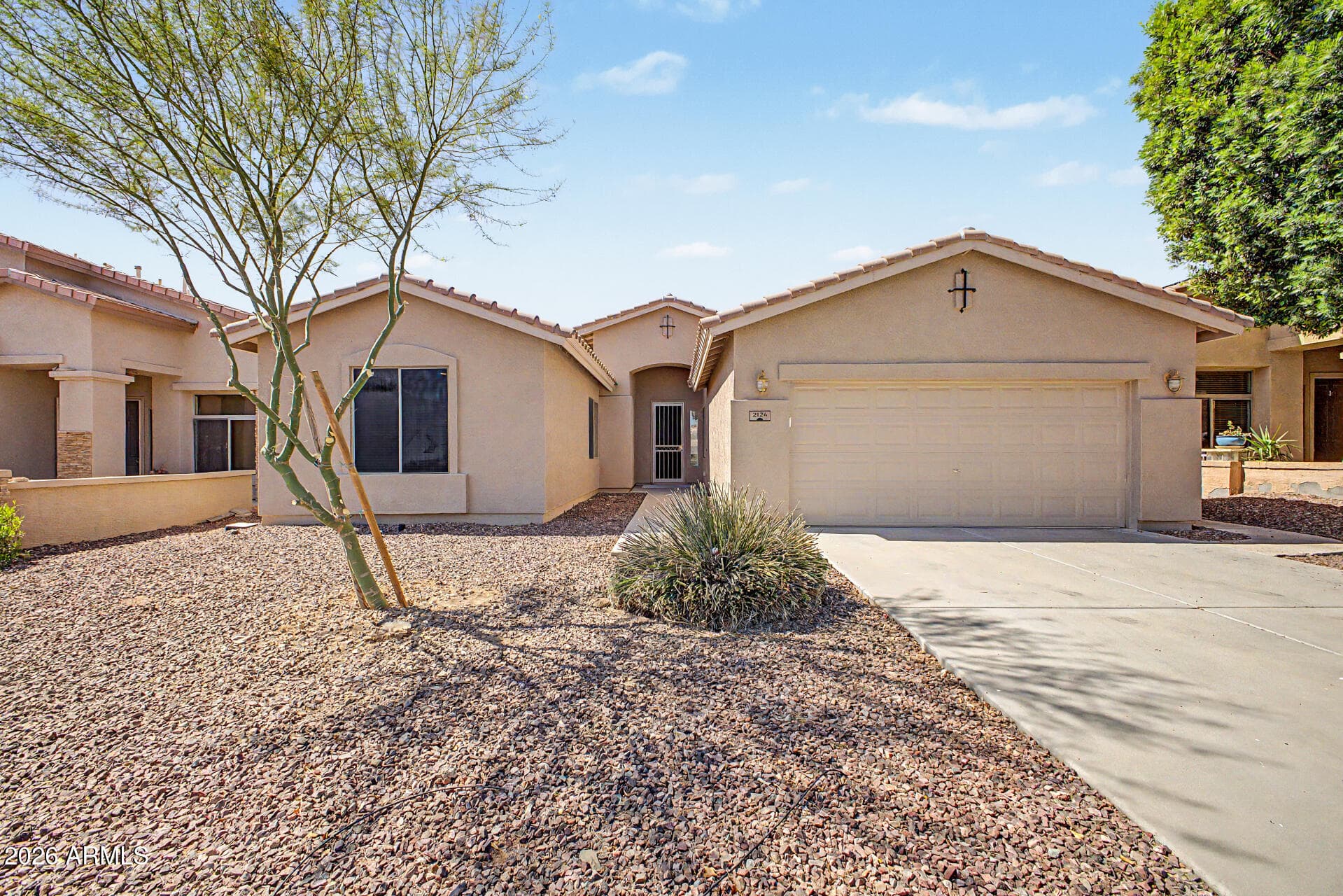 2124 W Red Bird Rd — photo 1