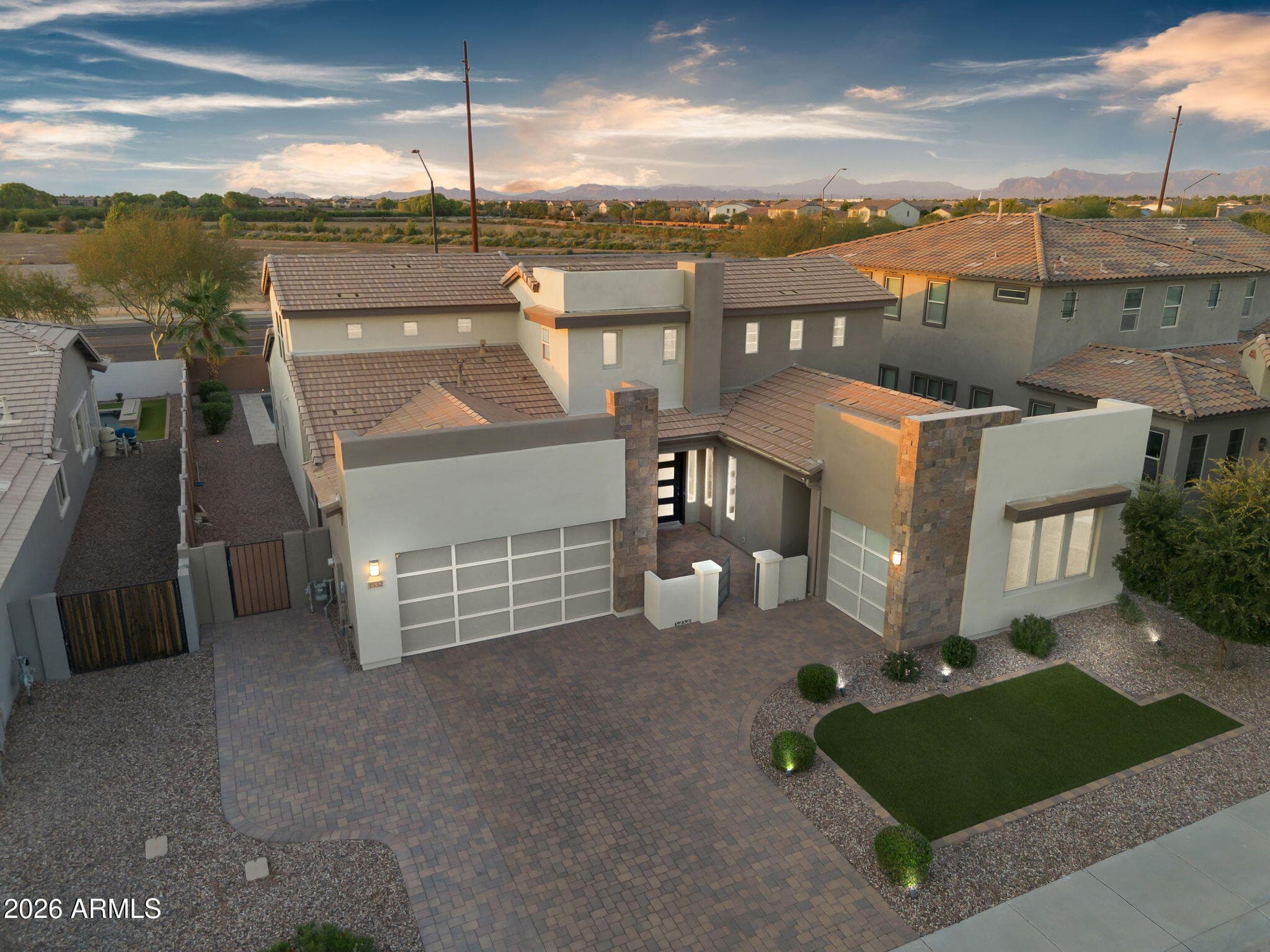 3532 E Penedes Dr — photo 2