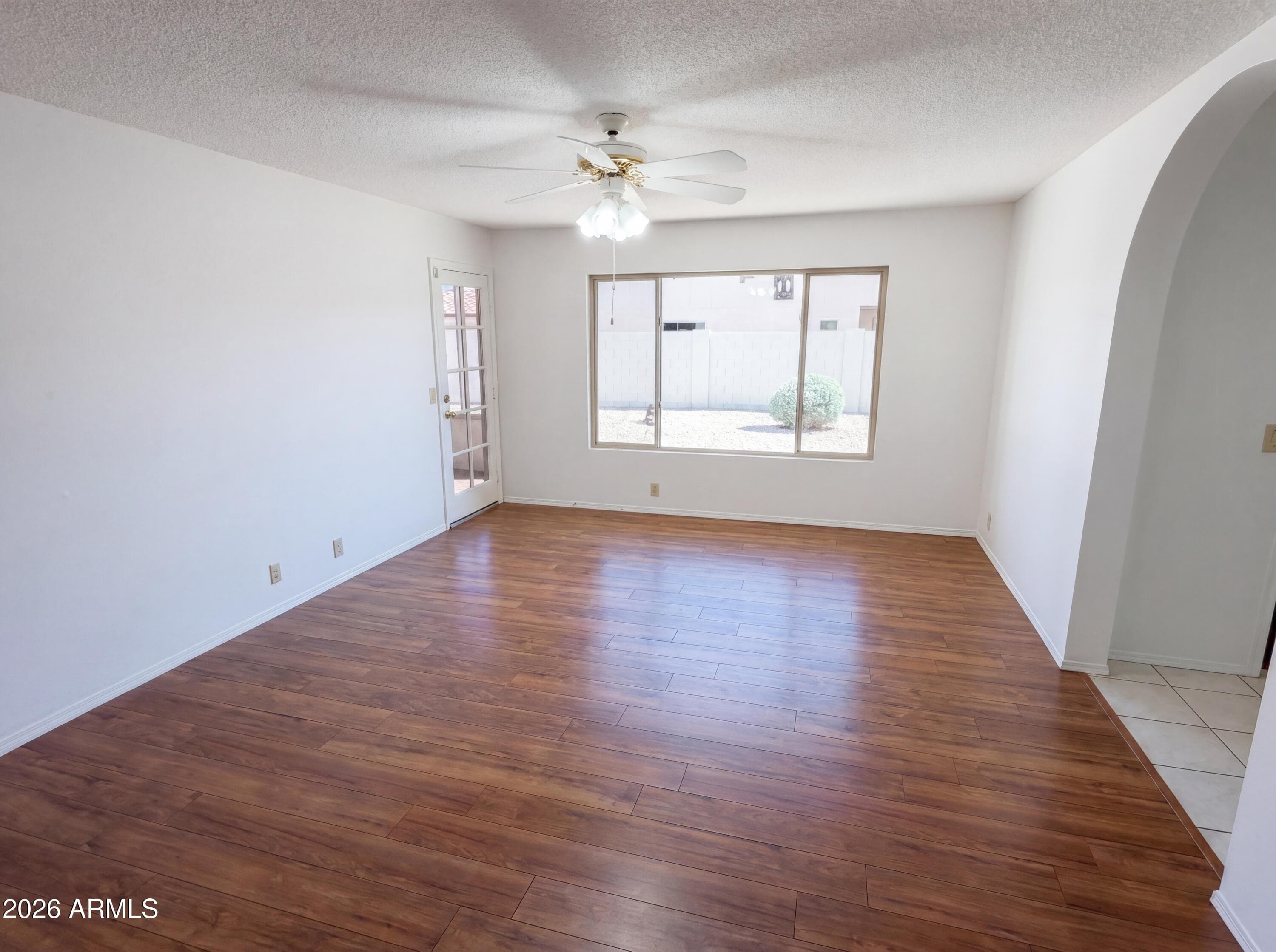 9207 W KERRY LN - See more photos