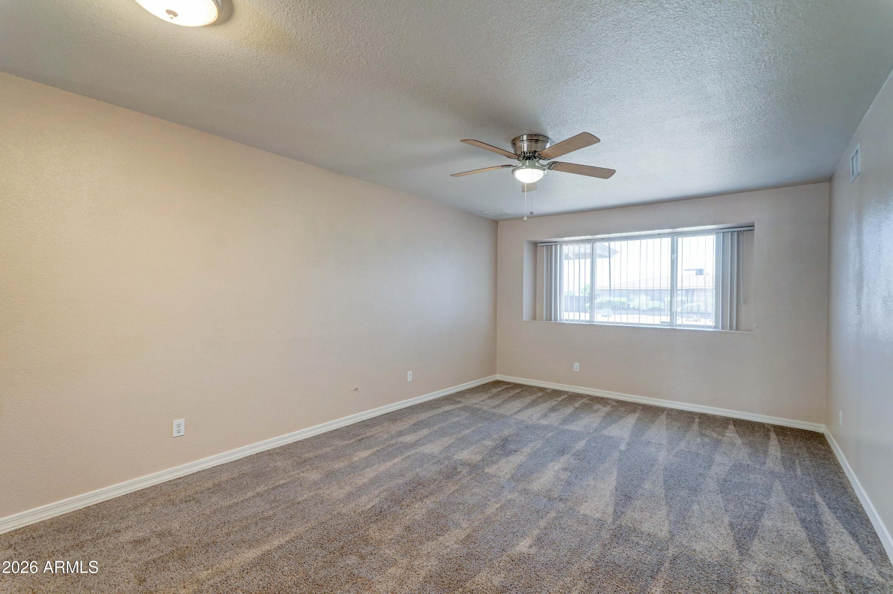 1556 E GLADE AVE - Photo 5