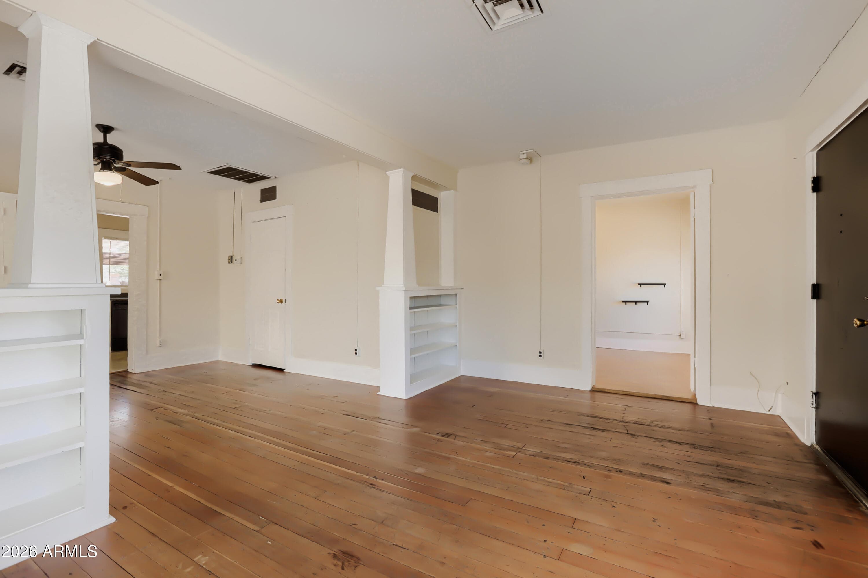 2518 N MITCHELL ST - Photo 4