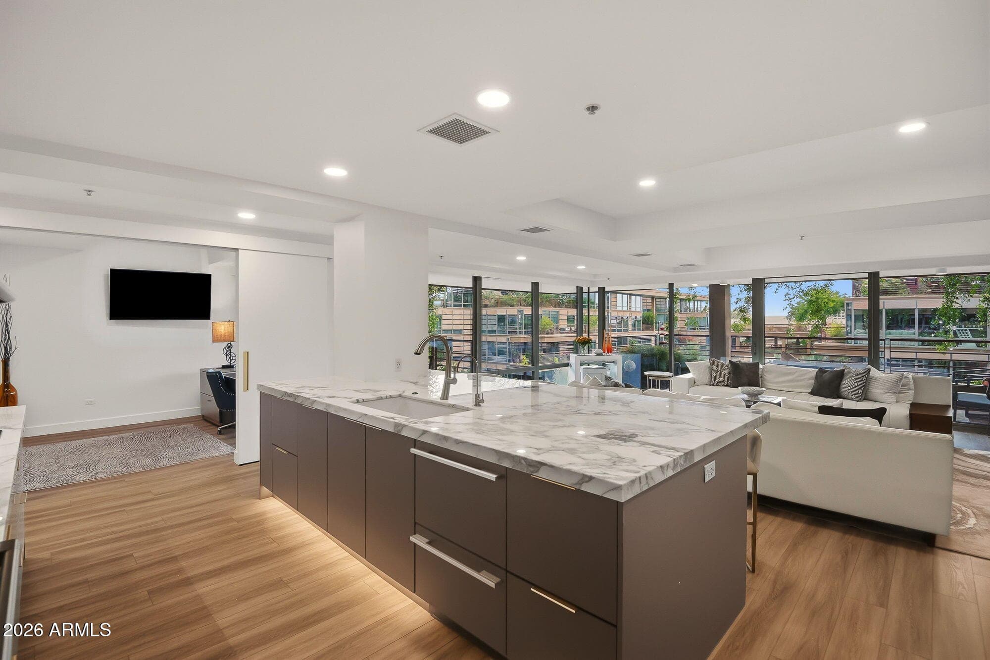 7141 E Rancho Vista Dr 6008 — photo 2