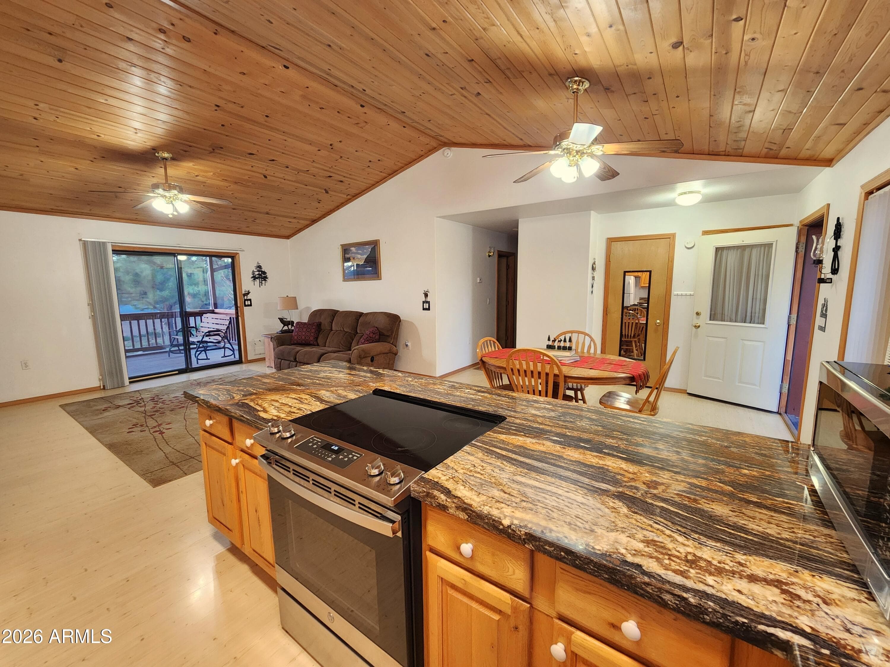2214 Sitgreaves Dr — photo 2
