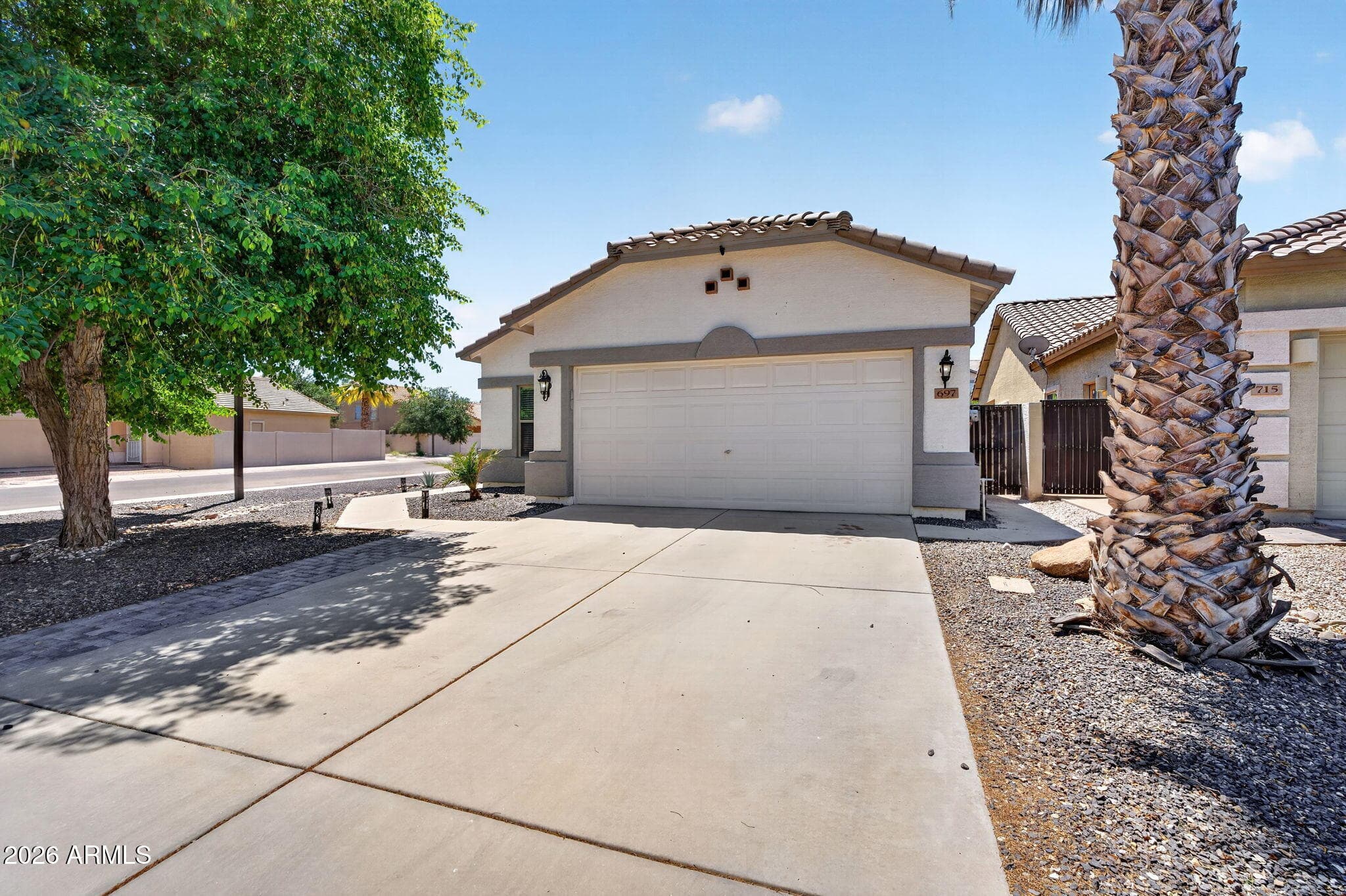 697 W OAK TREE LN - Photo 2
