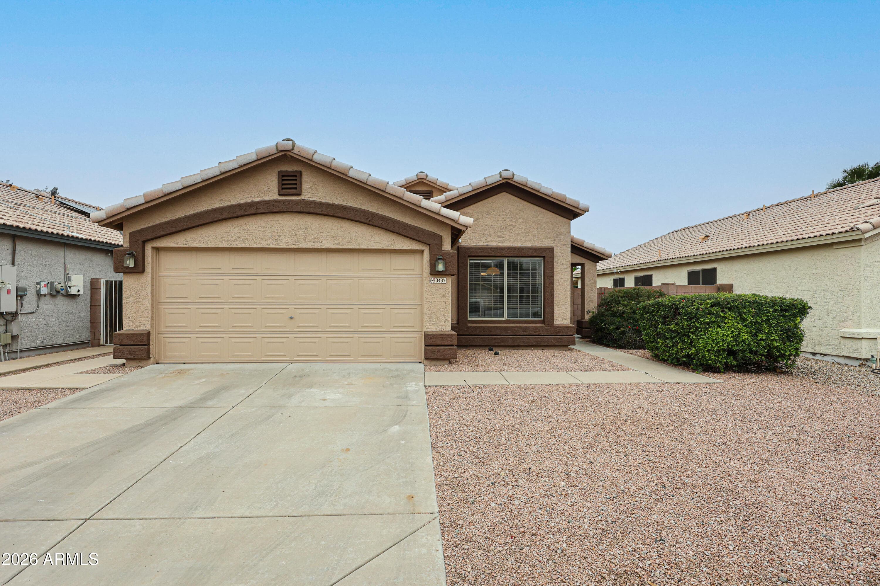 3437 W Louise Dr — photo 1