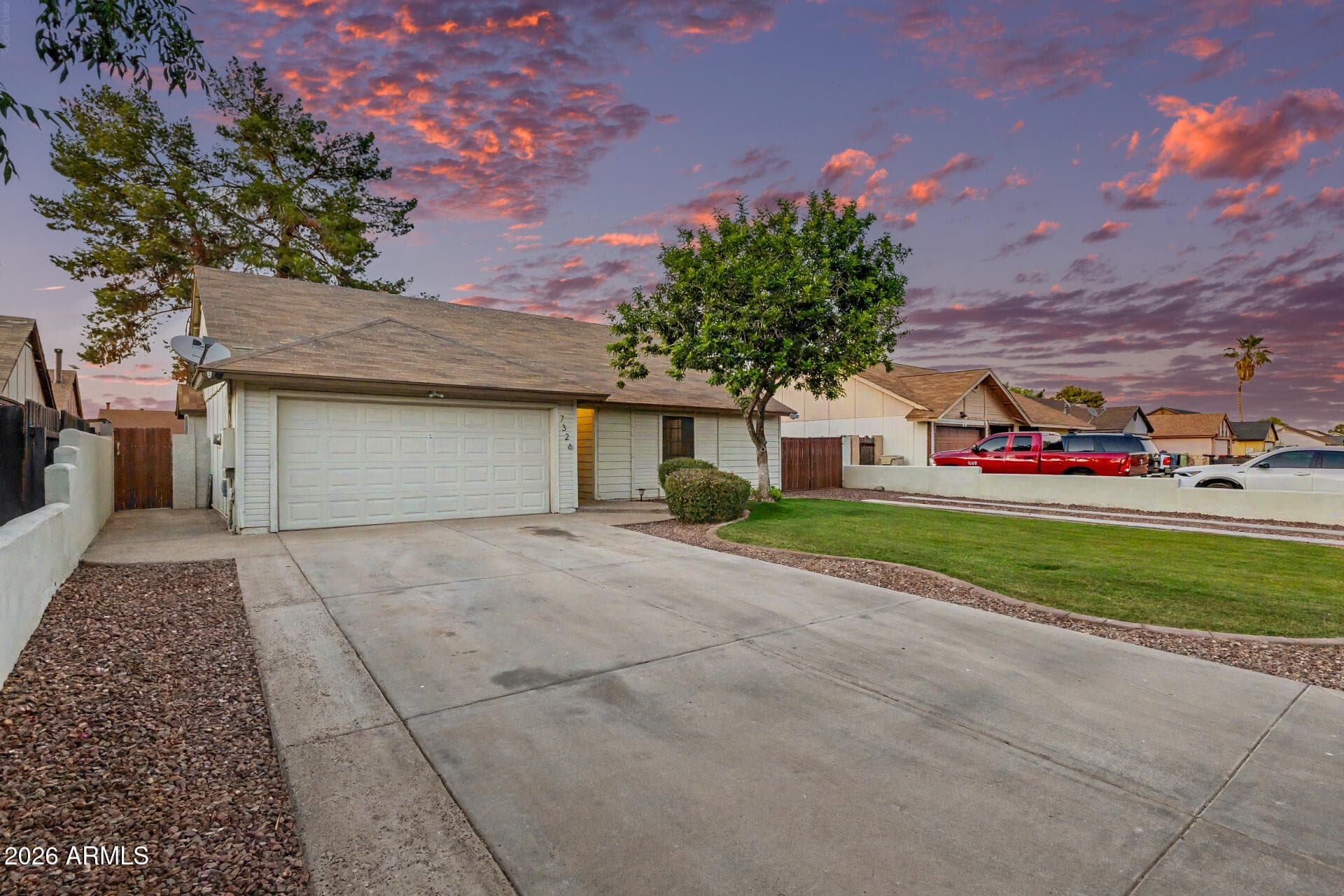 7326 W MARYLAND AVE - Photo 3