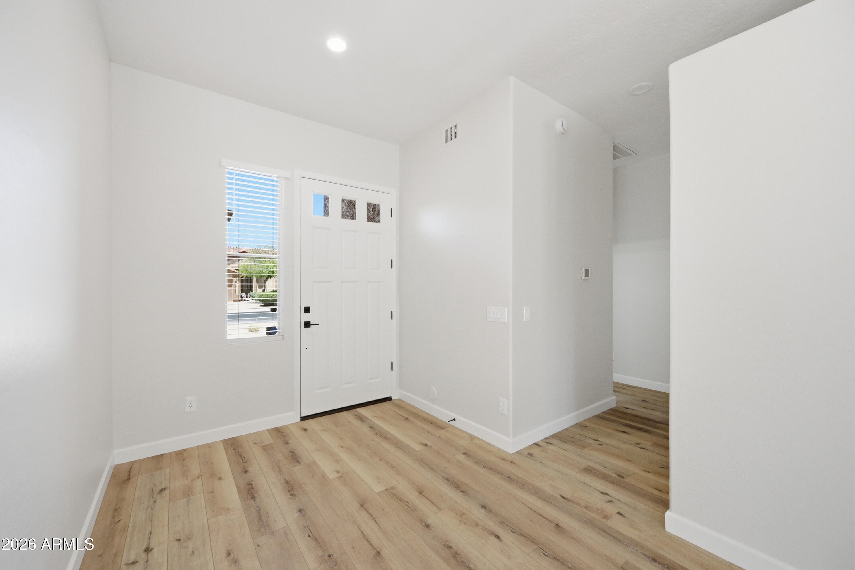 269 W MERRILL AVE - Photo 4