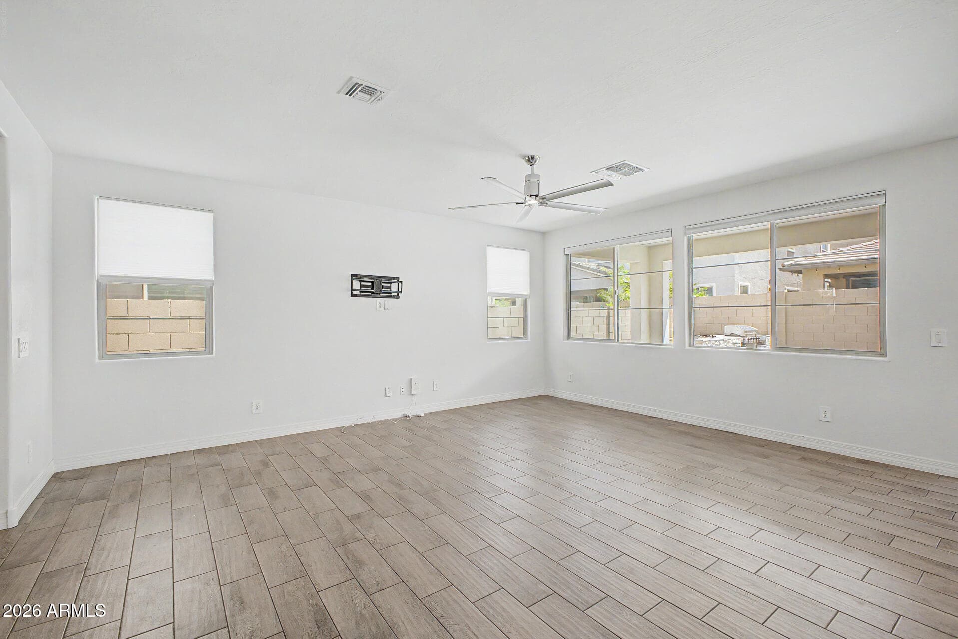 10029 E TAHOE AVE - Photo 3