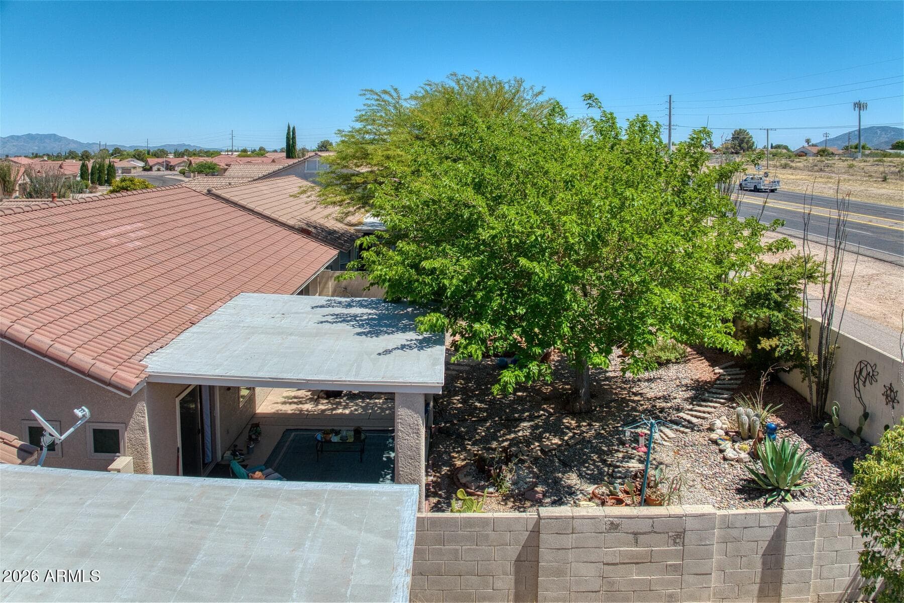 2490 Candlewood Dr — photo 2
