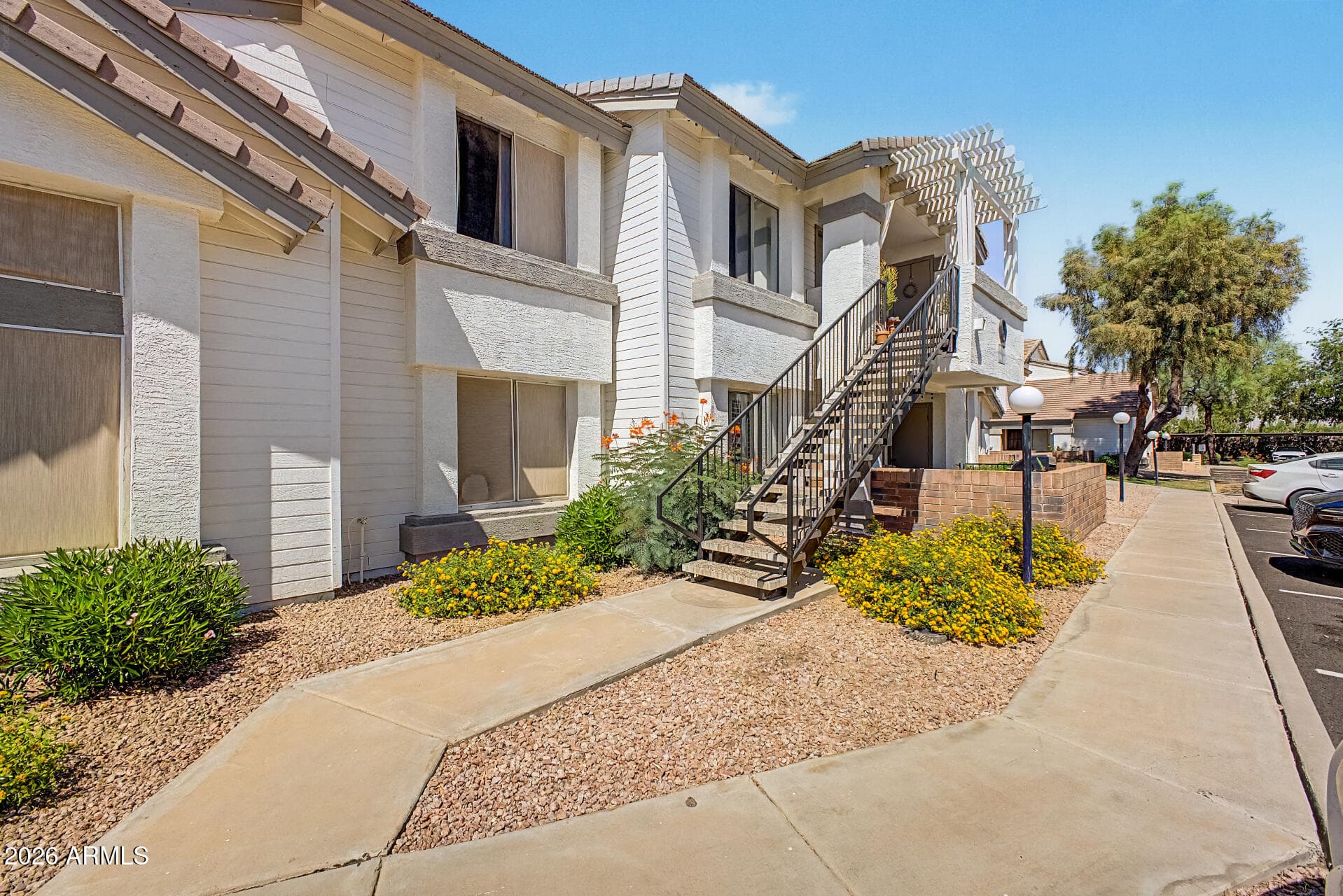 2201 N Comanche Dr 2098 — photo 1