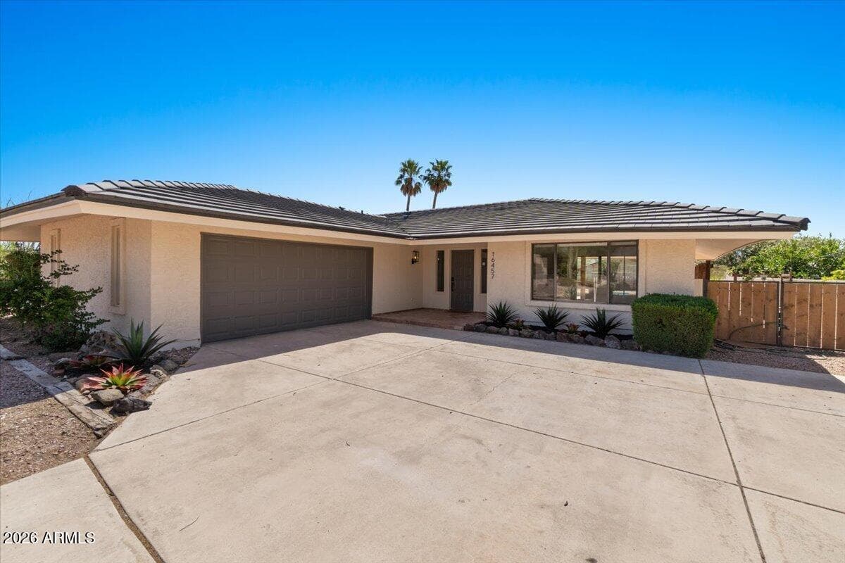 16457 N Aspen Dr — photo 1