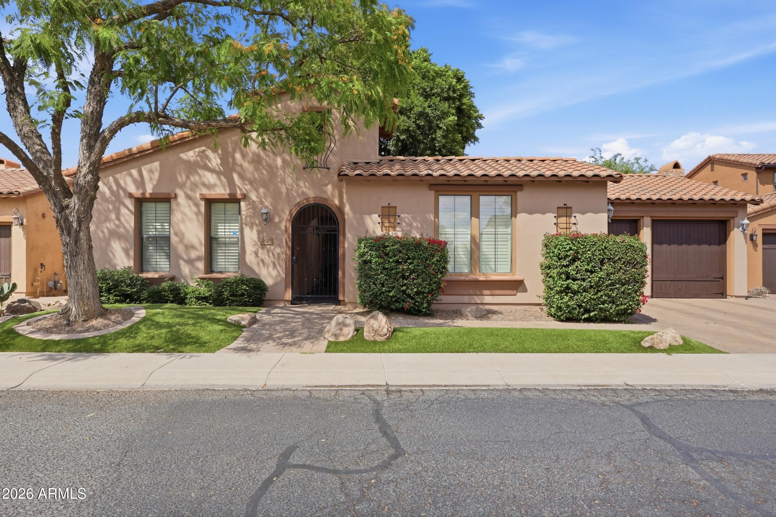 5628 E LIBBY ST - Photo 1
