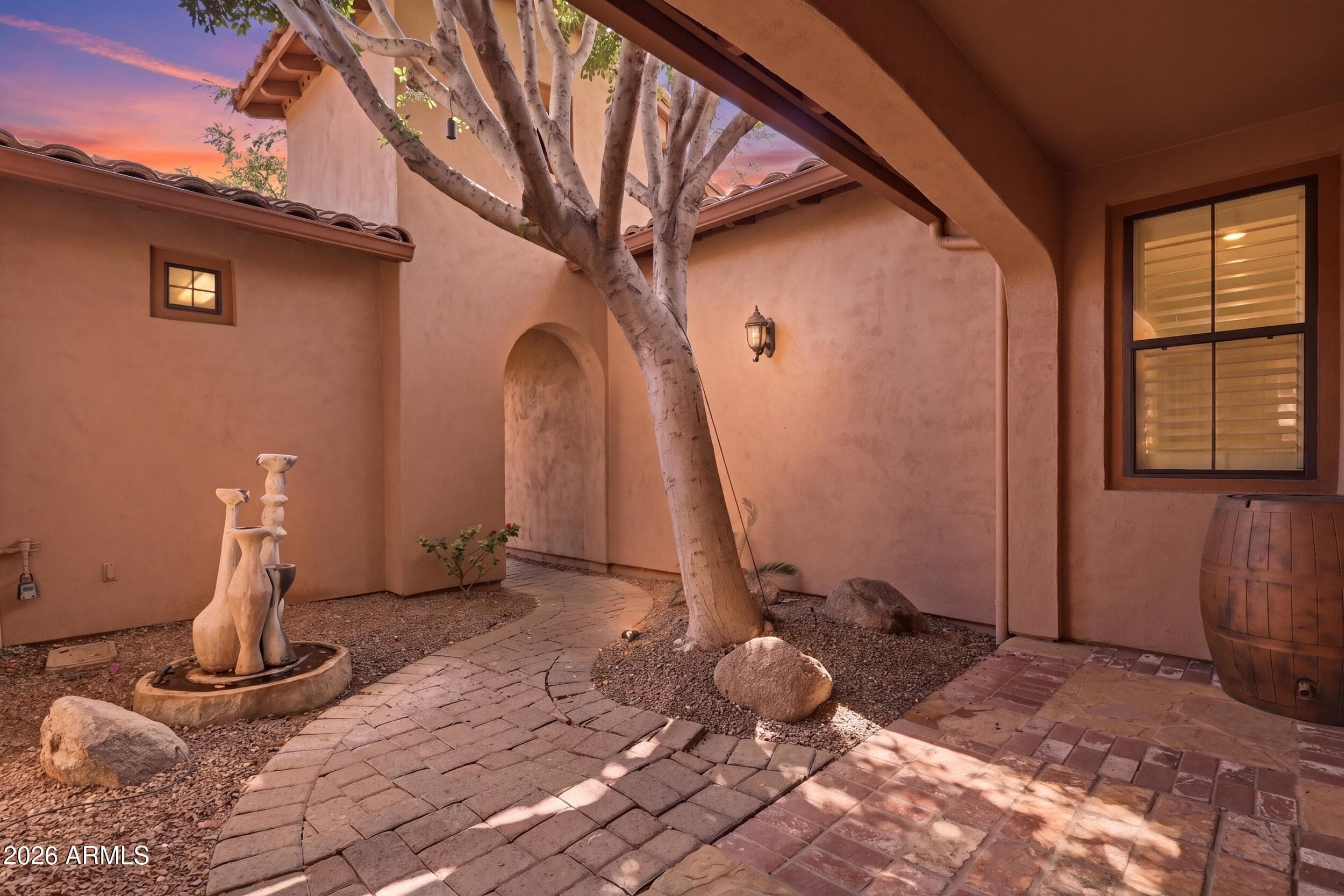 5628 E LIBBY ST - Photo 3