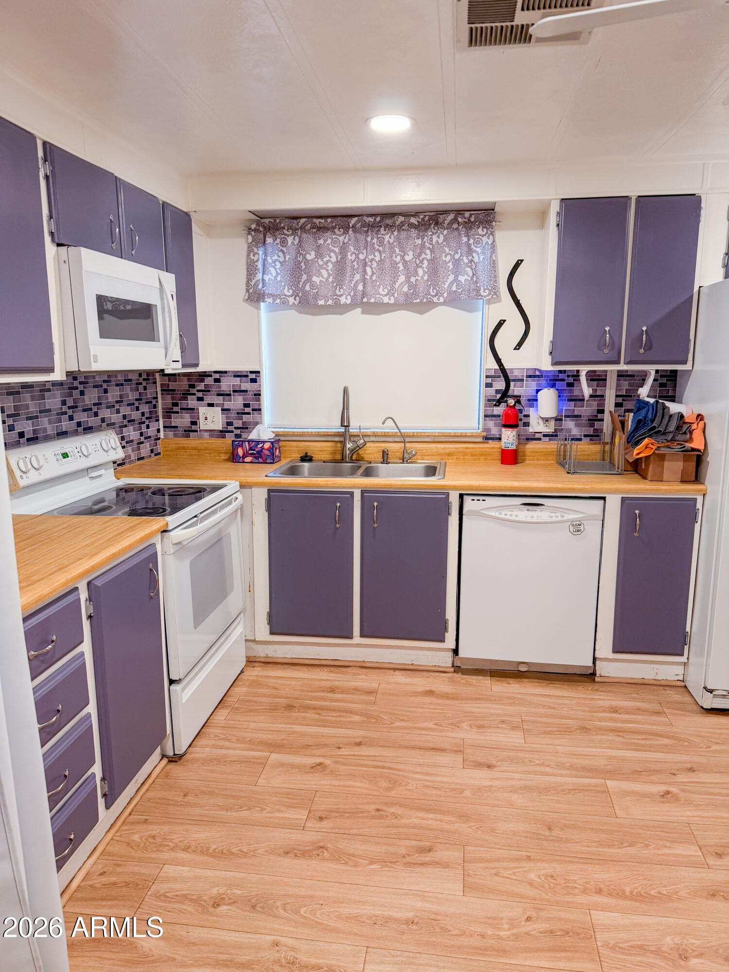 9427 E University Dr 80 — photo 2