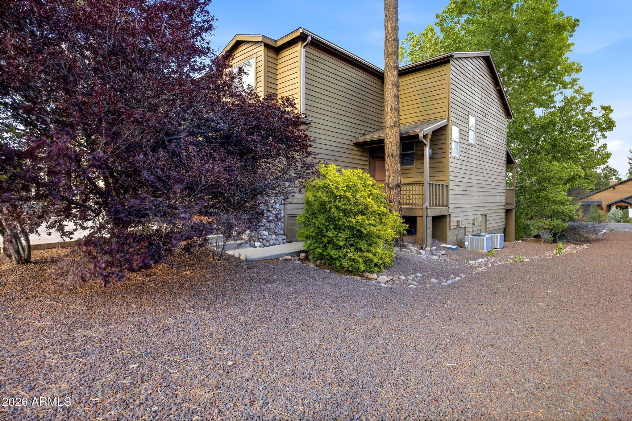 5841 Saturn Dr — photo 2