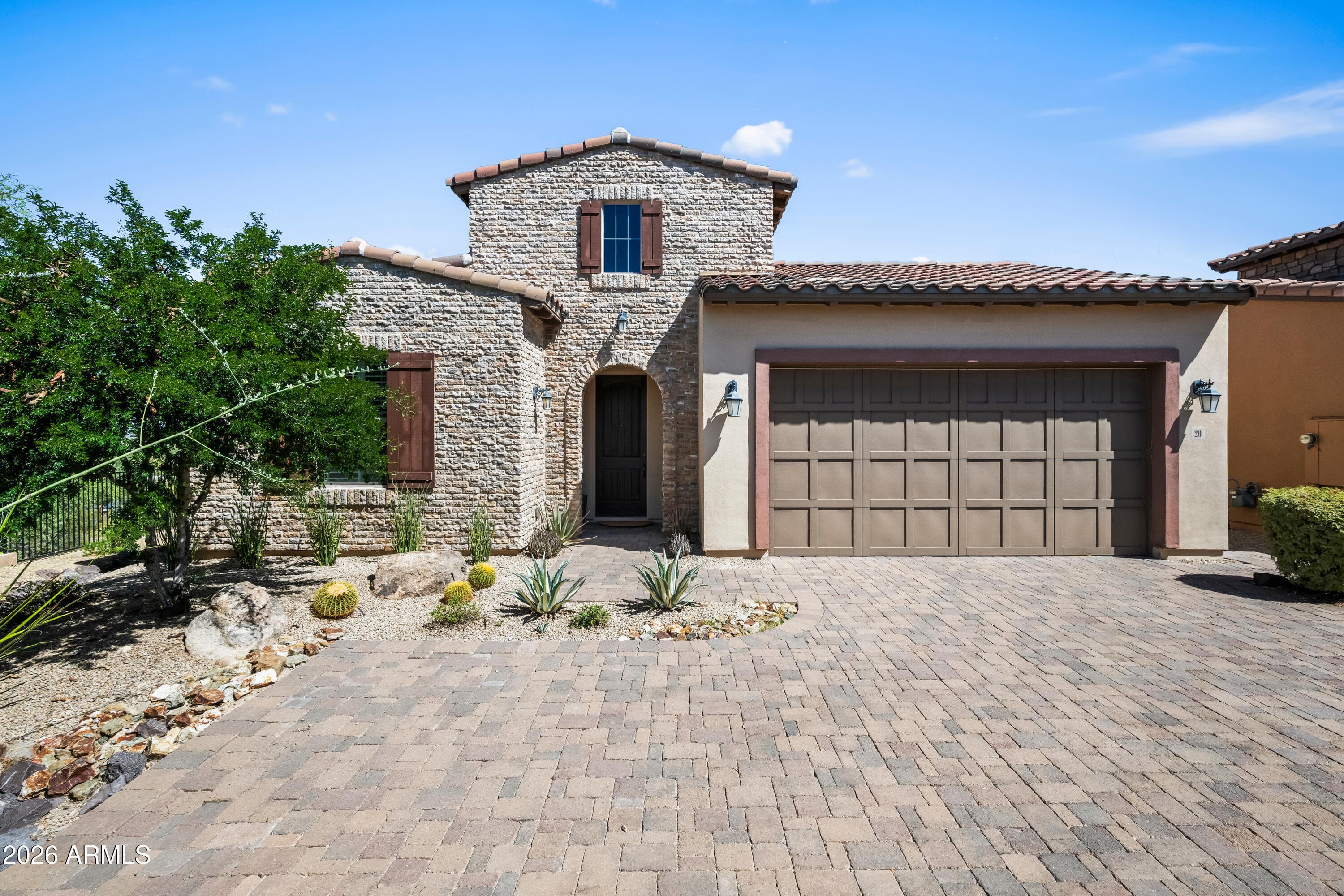 20 ALMARTE CIRCLE - Photo 1