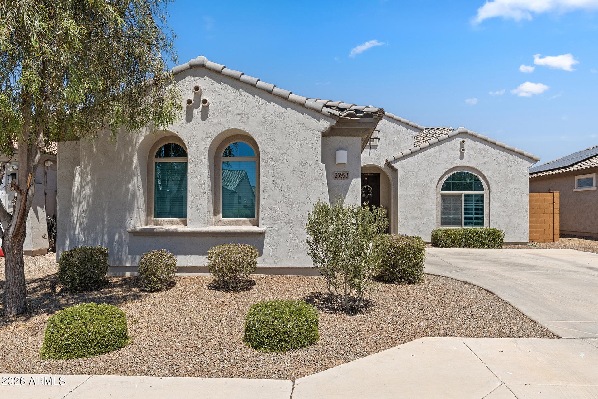 25958 W DEER VALLEY RD - Photo 1
