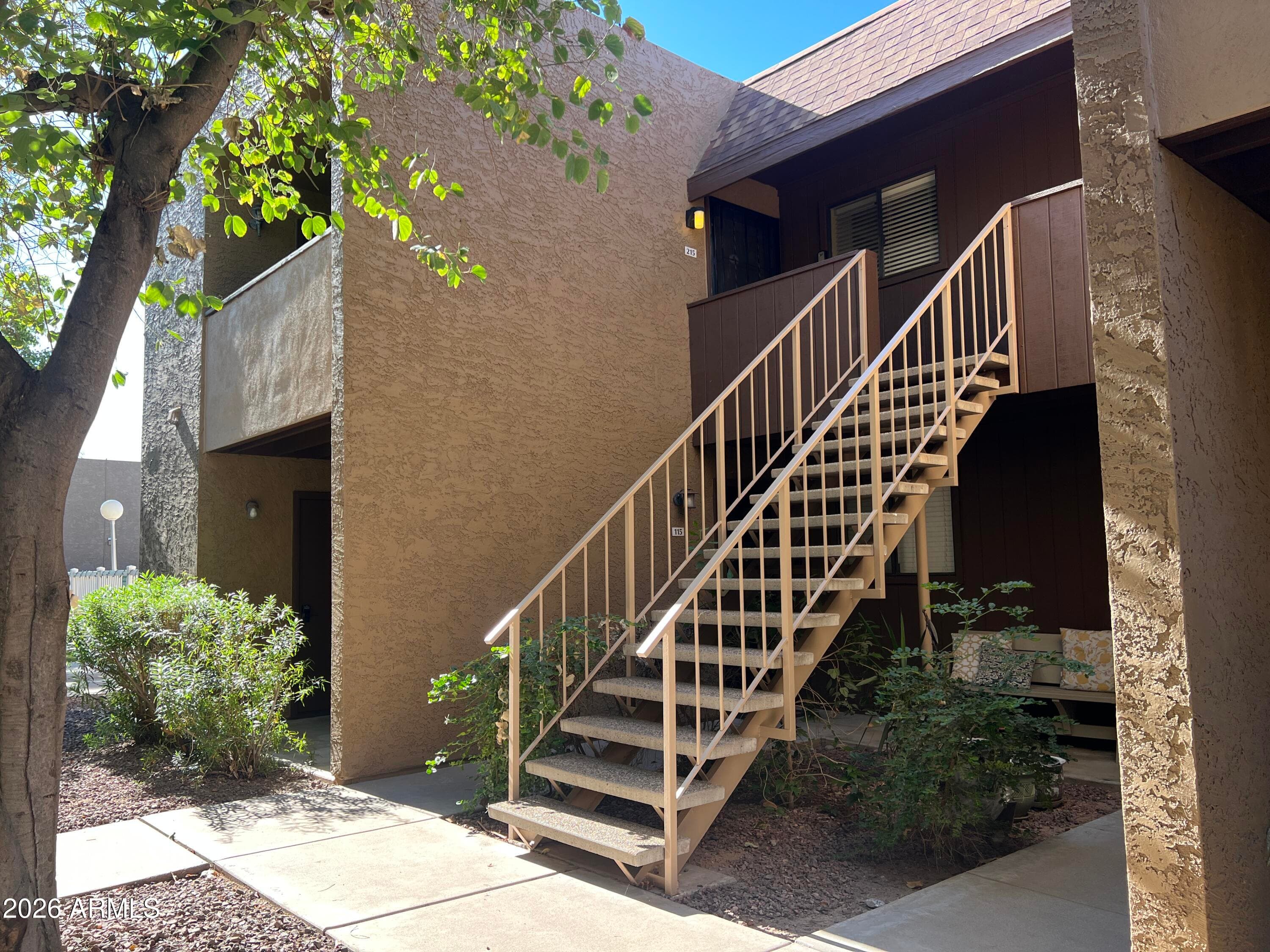 886 W GALVESTON ST - Photo 3