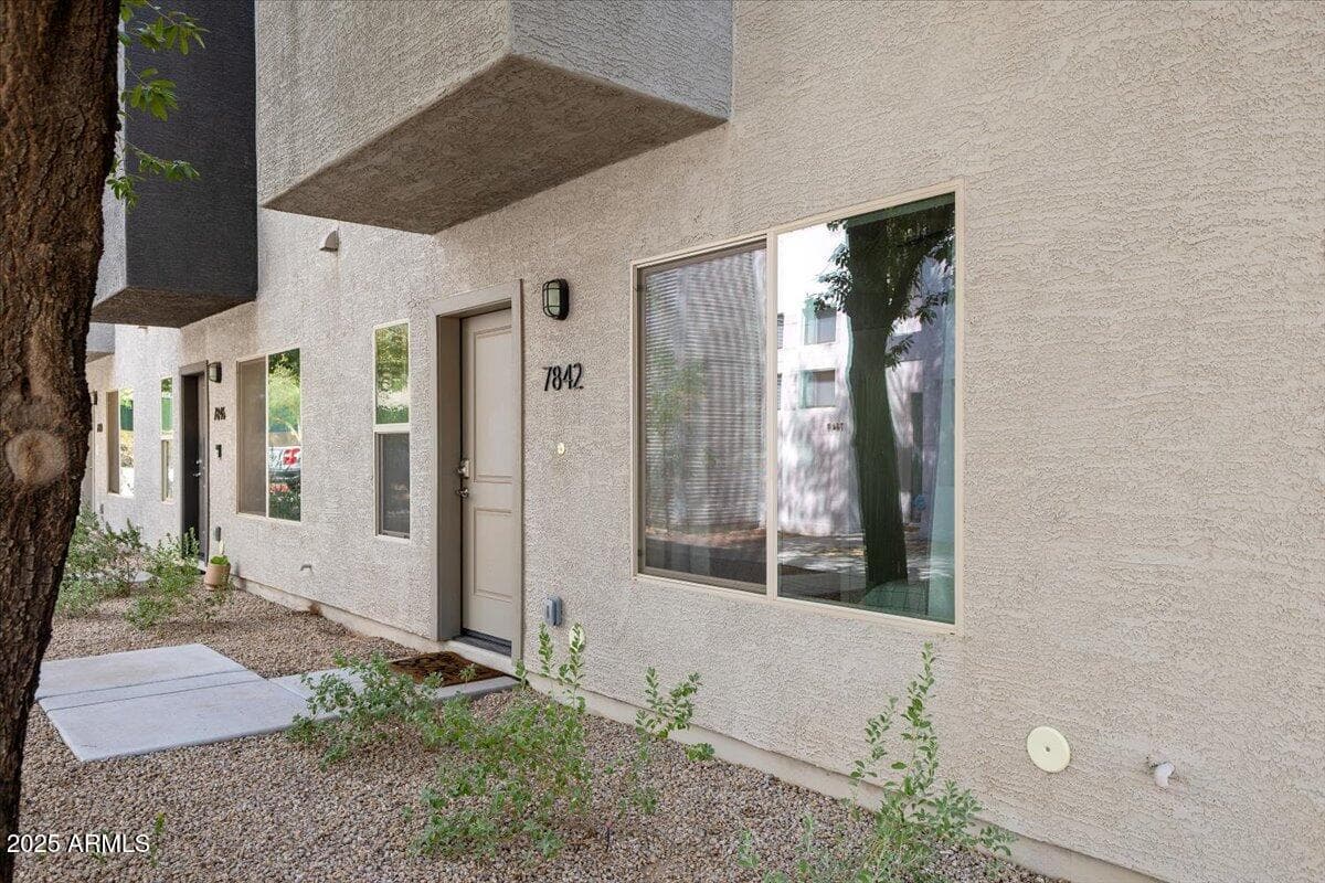 7842 N 20TH GLEN - See more photos