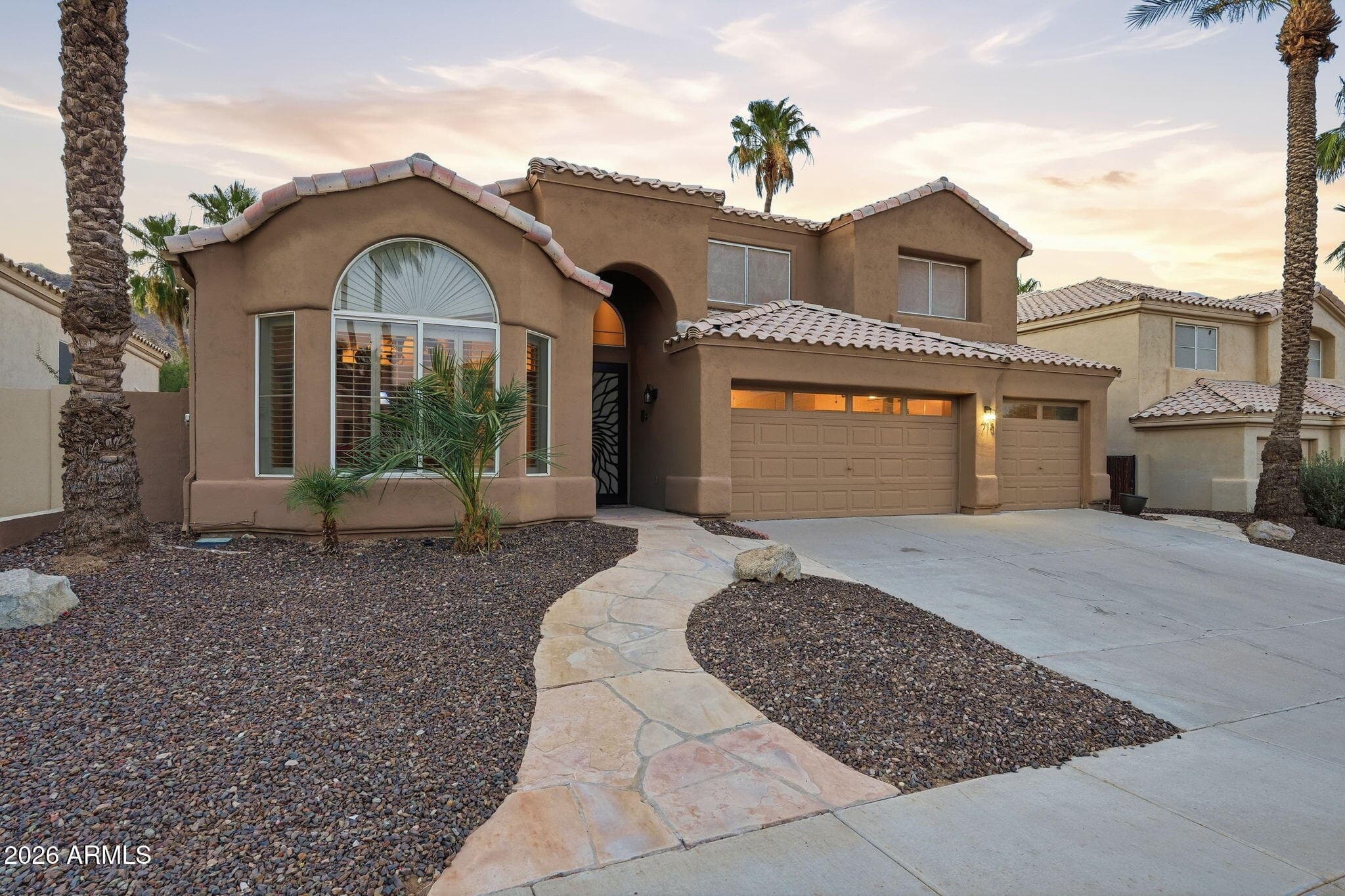 718 E Mountain Sage Dr — photo 1