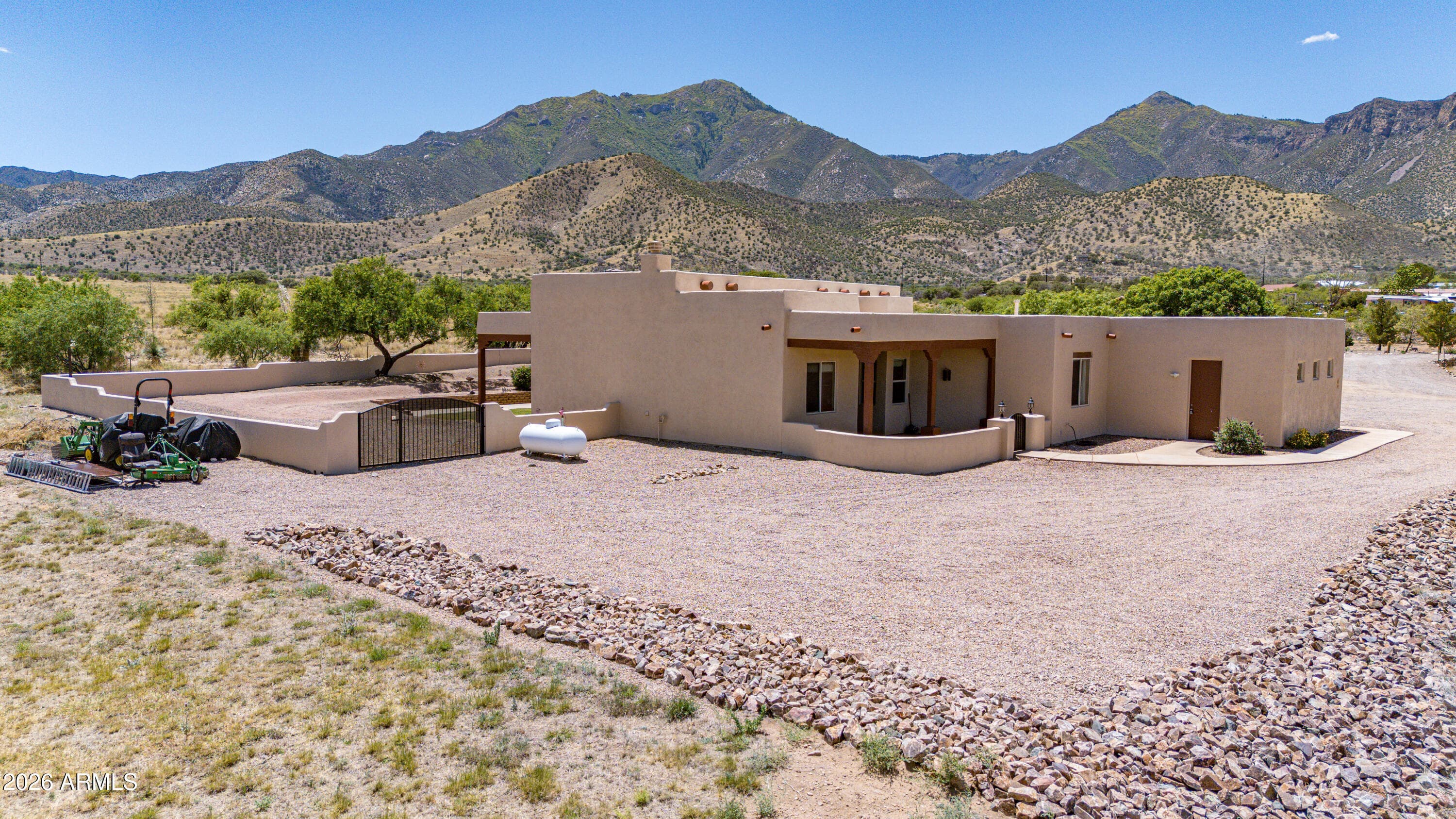 5456 E Pioneer Ln — photo 2