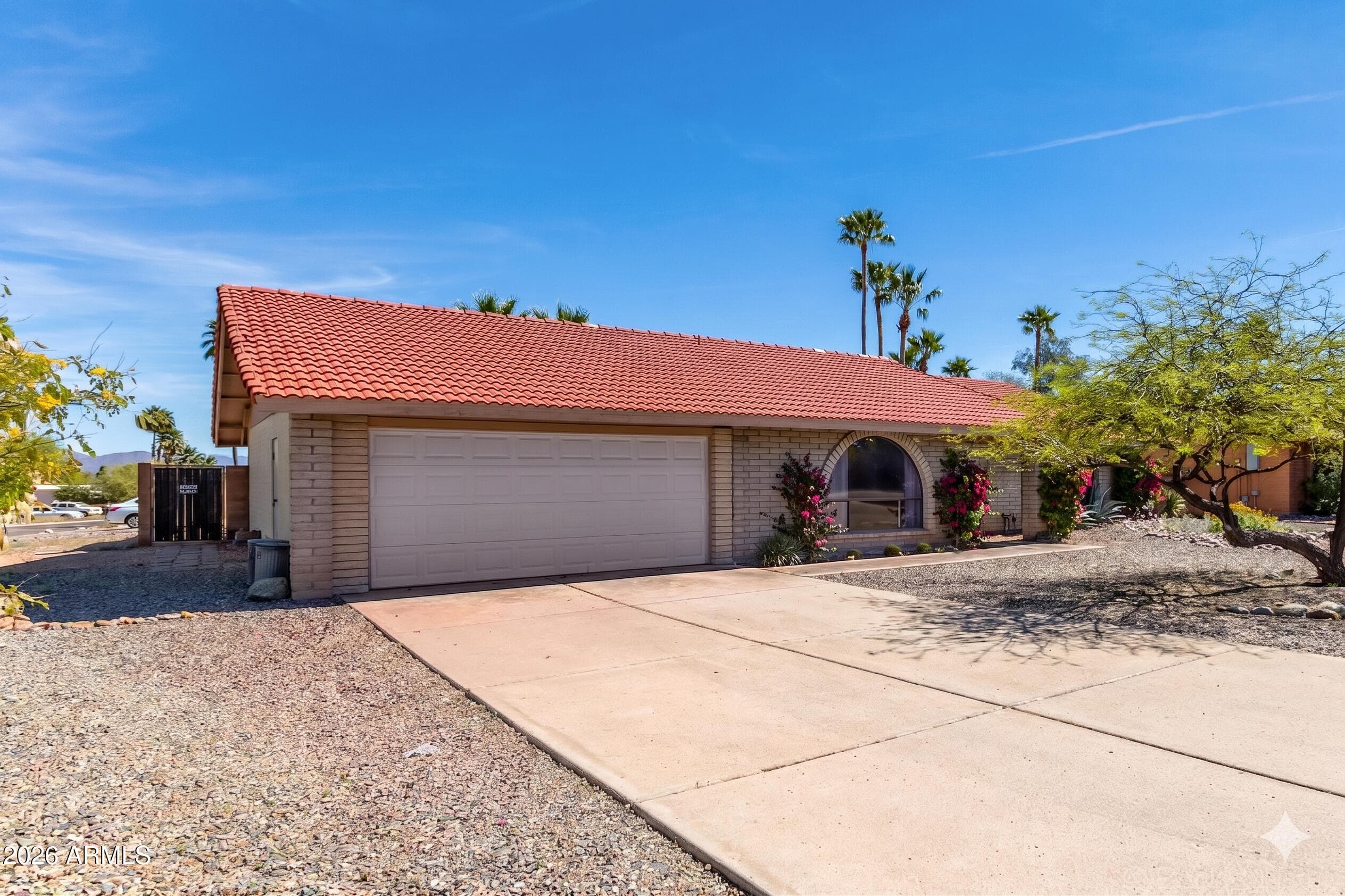 14053 N Hampstead Dr — photo 1