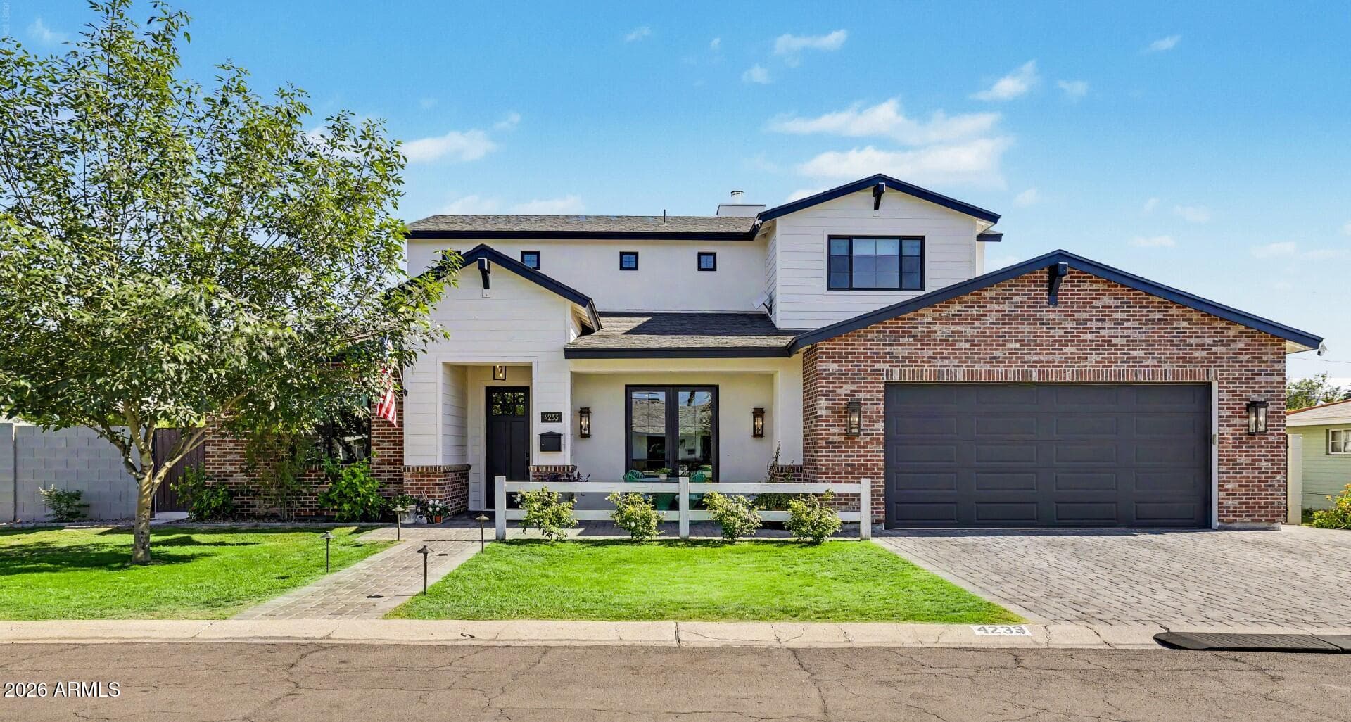 4233 E Fairmount Ave — photo 1