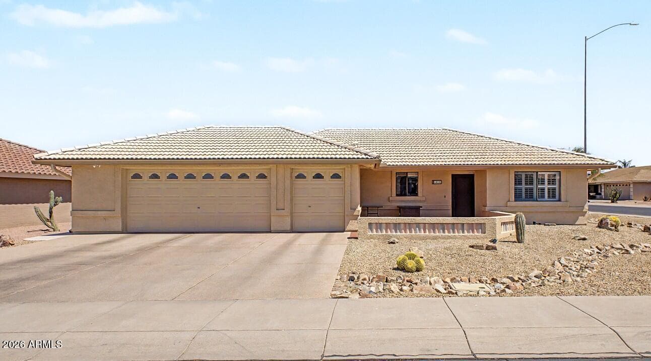 11538 E Medina Ave — photo 1