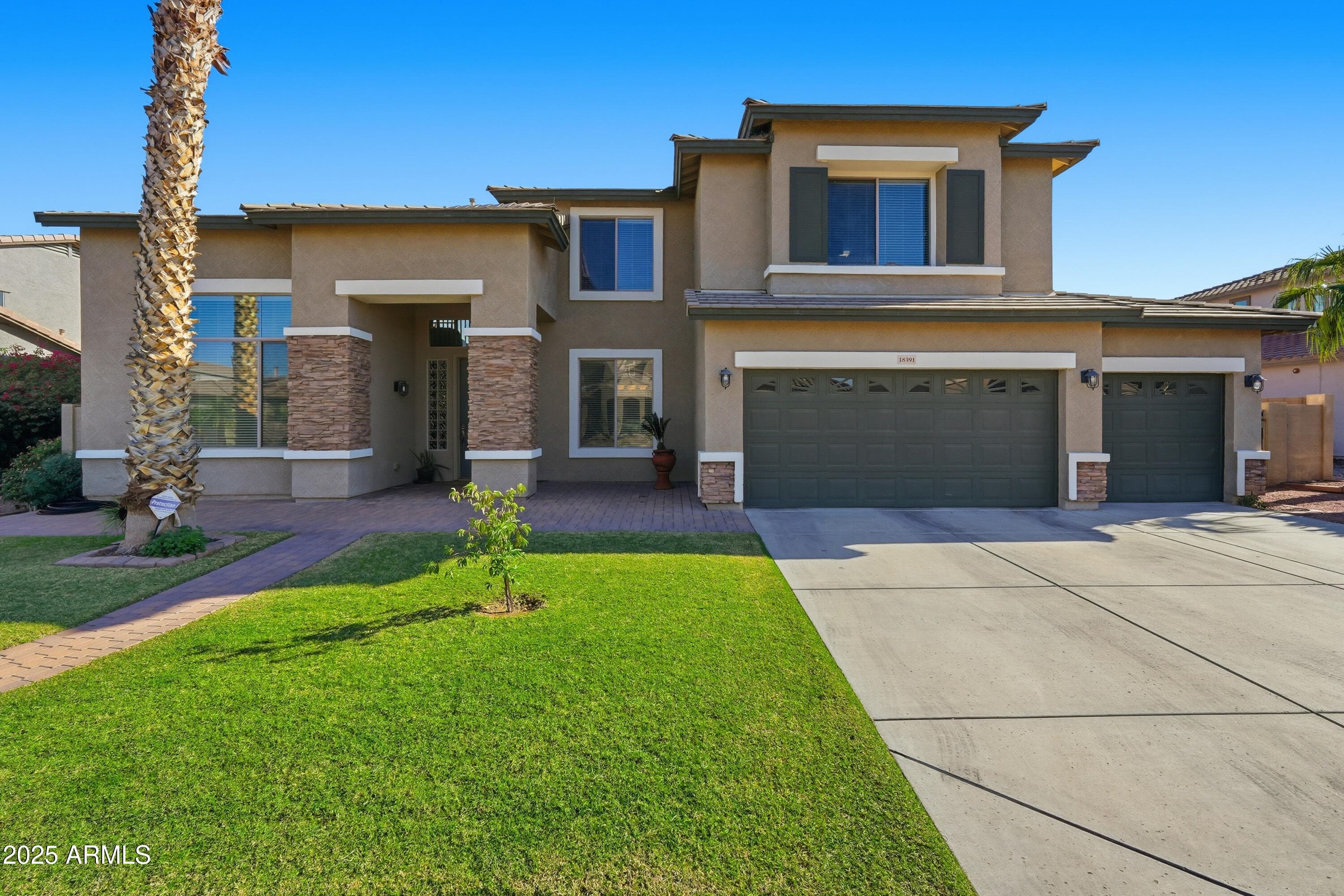 18391 W Port Royale Ln — photo 1