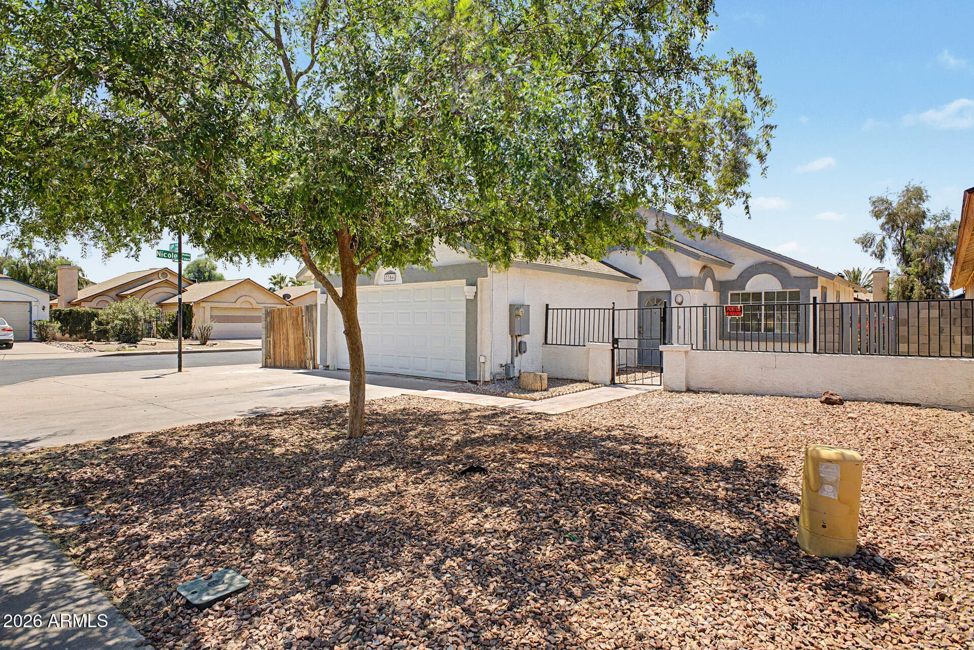 7306 N 69TH AVE - Photo 2