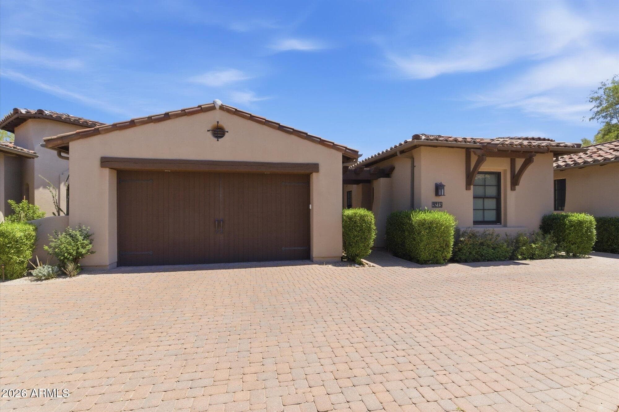 9215 E HOVERLAND RD - Photo 2