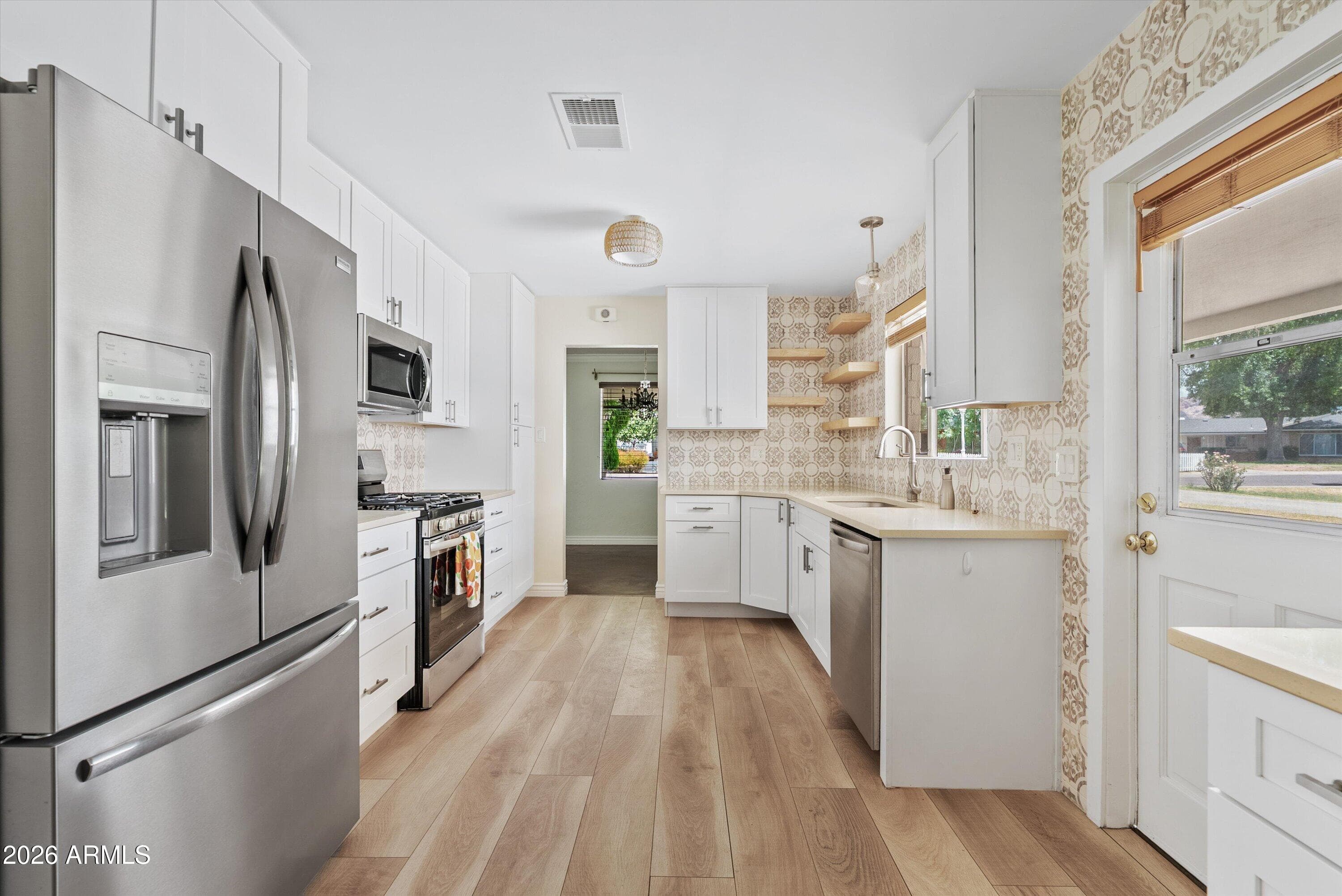 3827 E WELDON AVE - Photo 4
