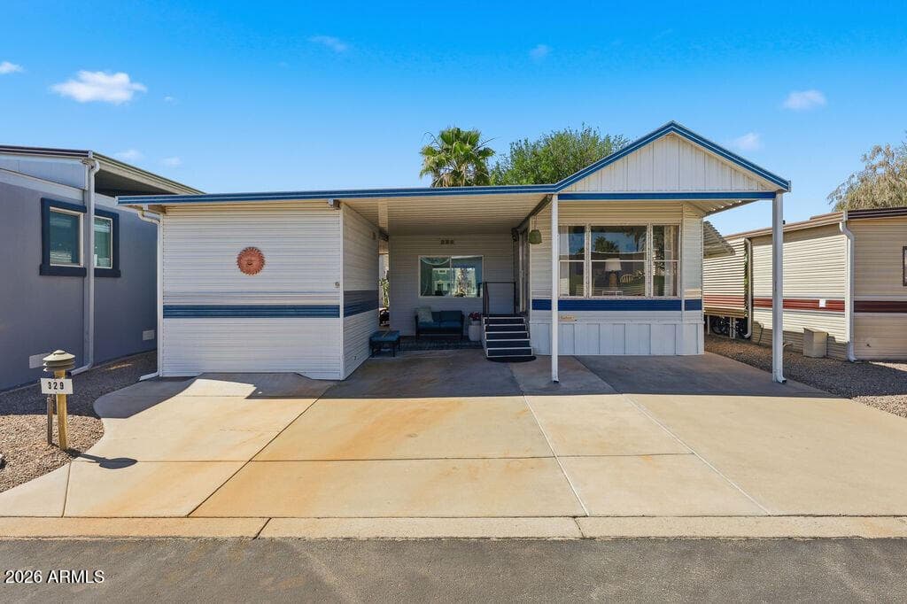 17200 W BELL RD - Photo 1