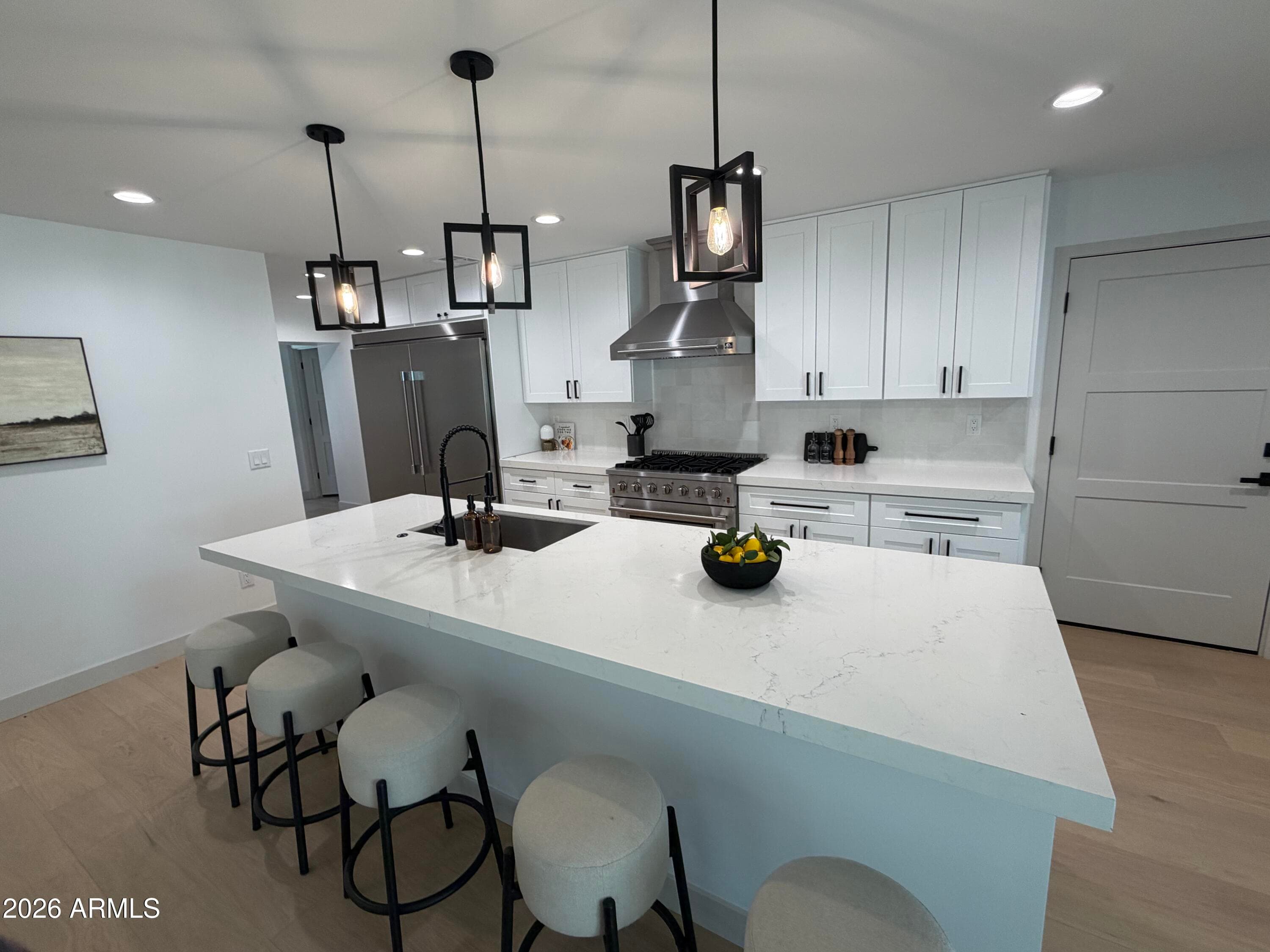 4646 E VERNON AVE - Photo 2