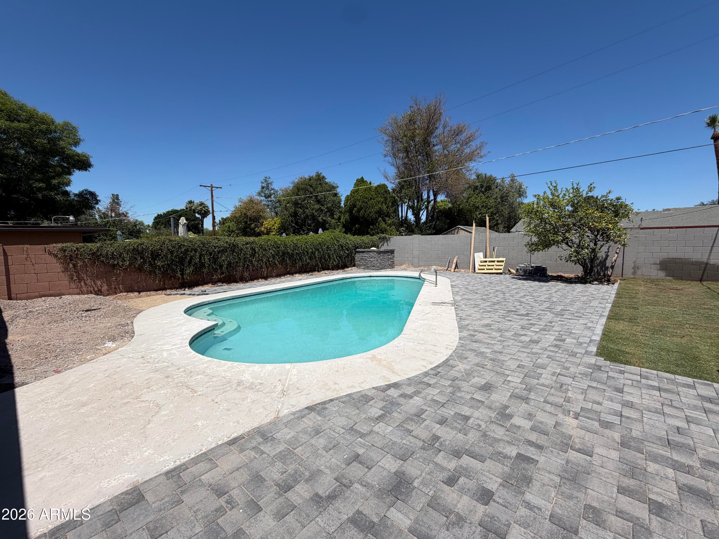 4646 E VERNON AVE - See more photos