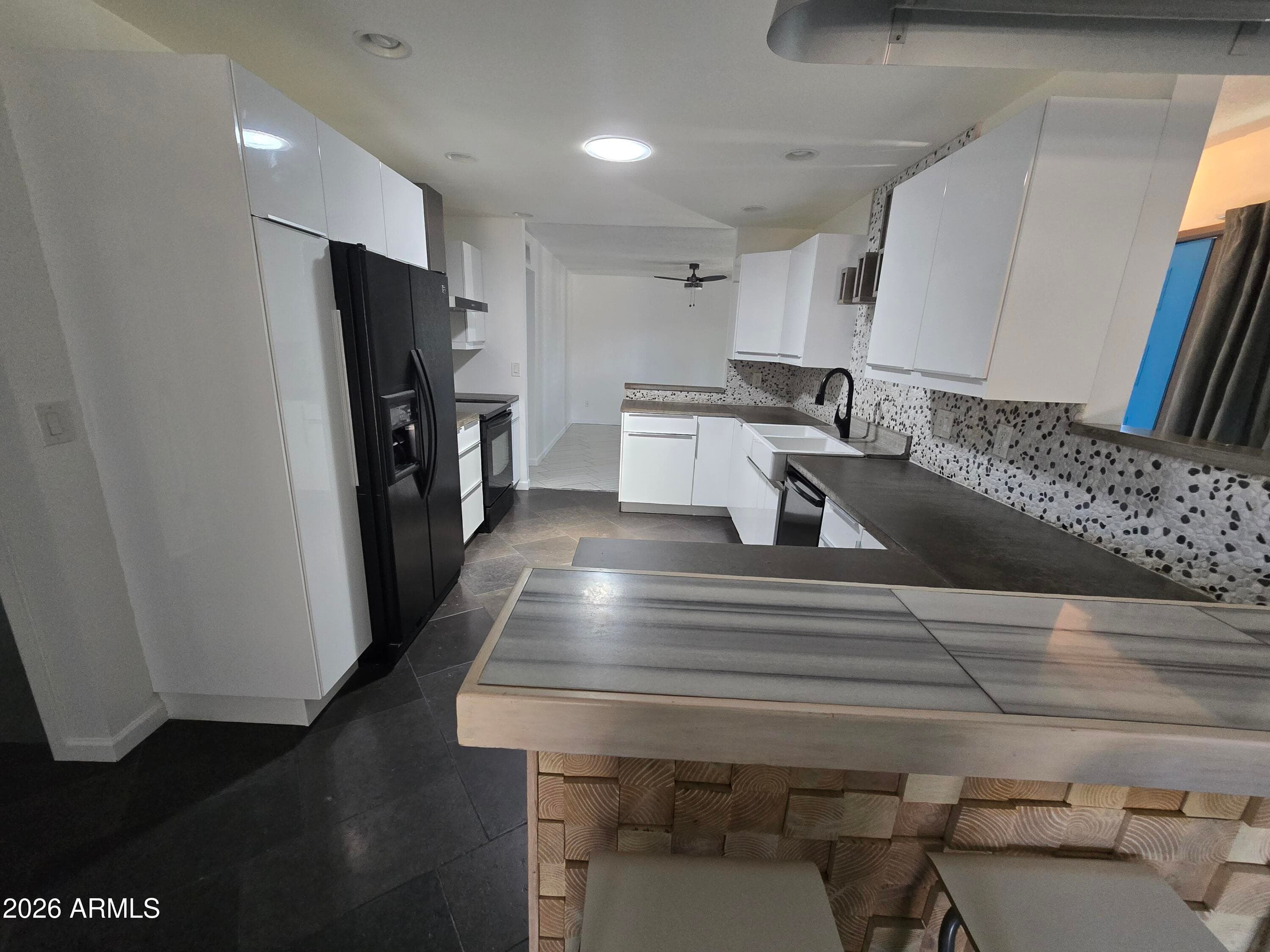 1284 W TULSA ST - Photo 5