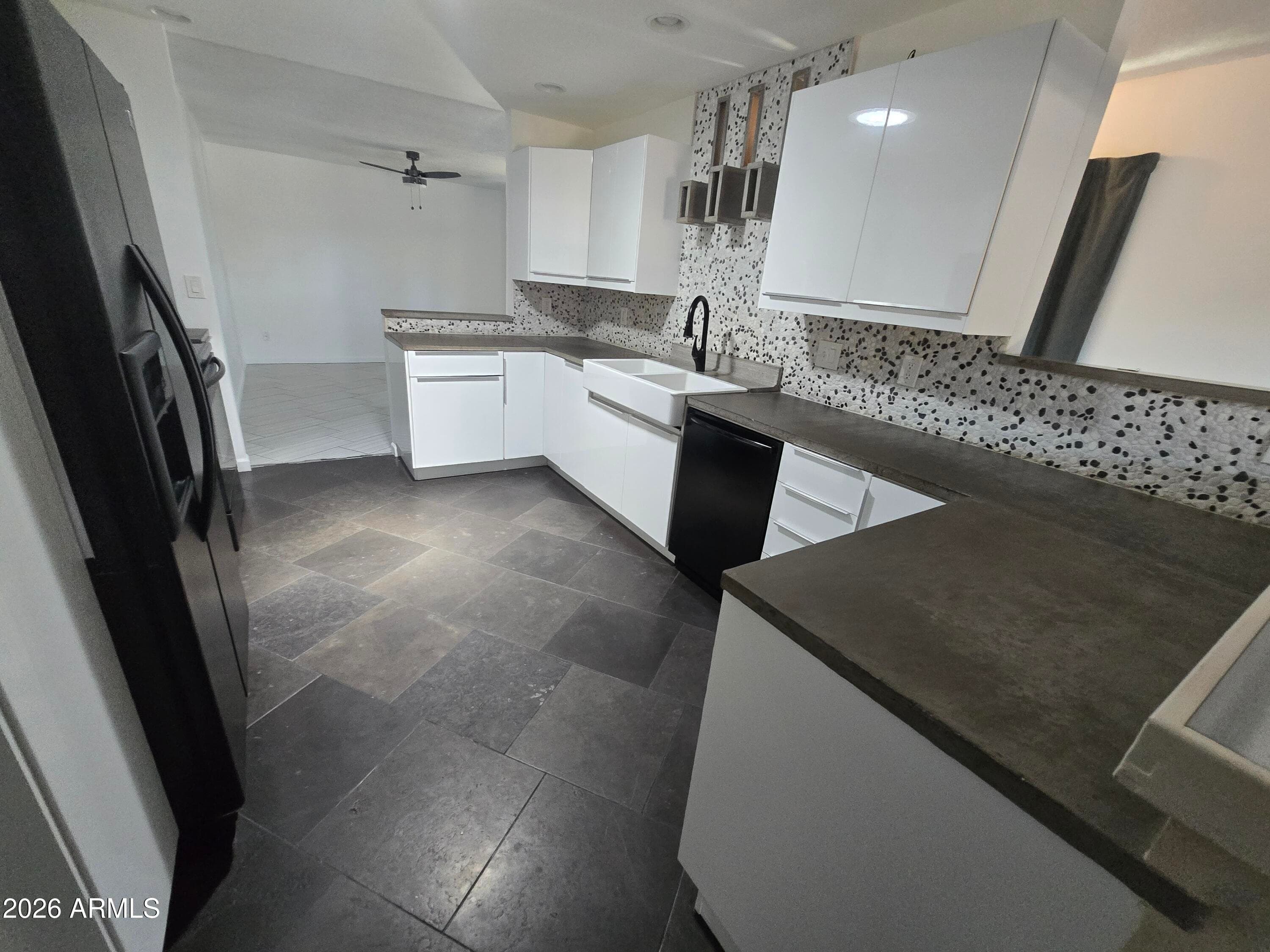 1284 W TULSA ST - See more photos
