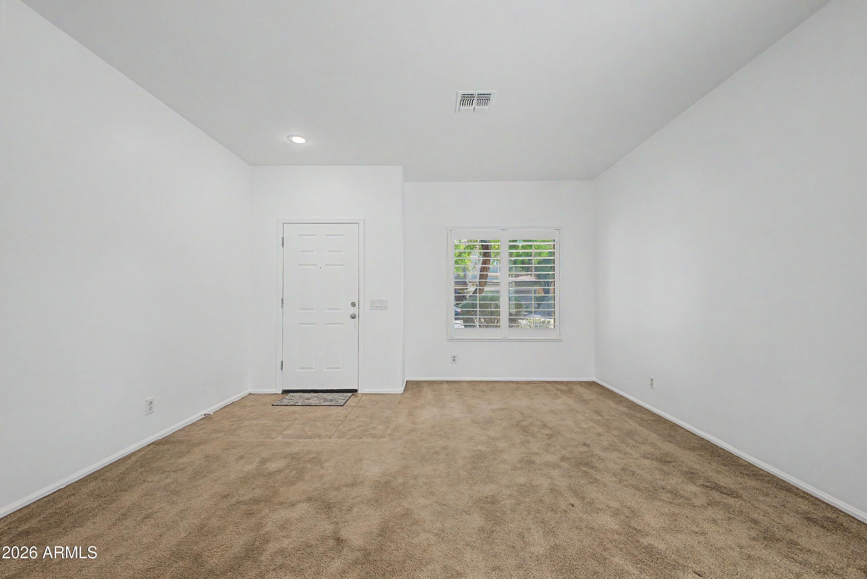 44344 W Knauss Dr — photo 2