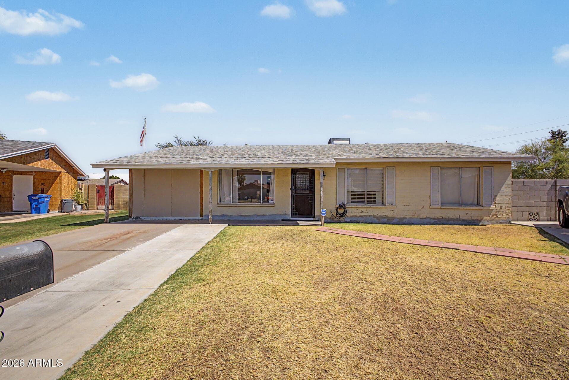 2221 N 51st Dr — photo 1