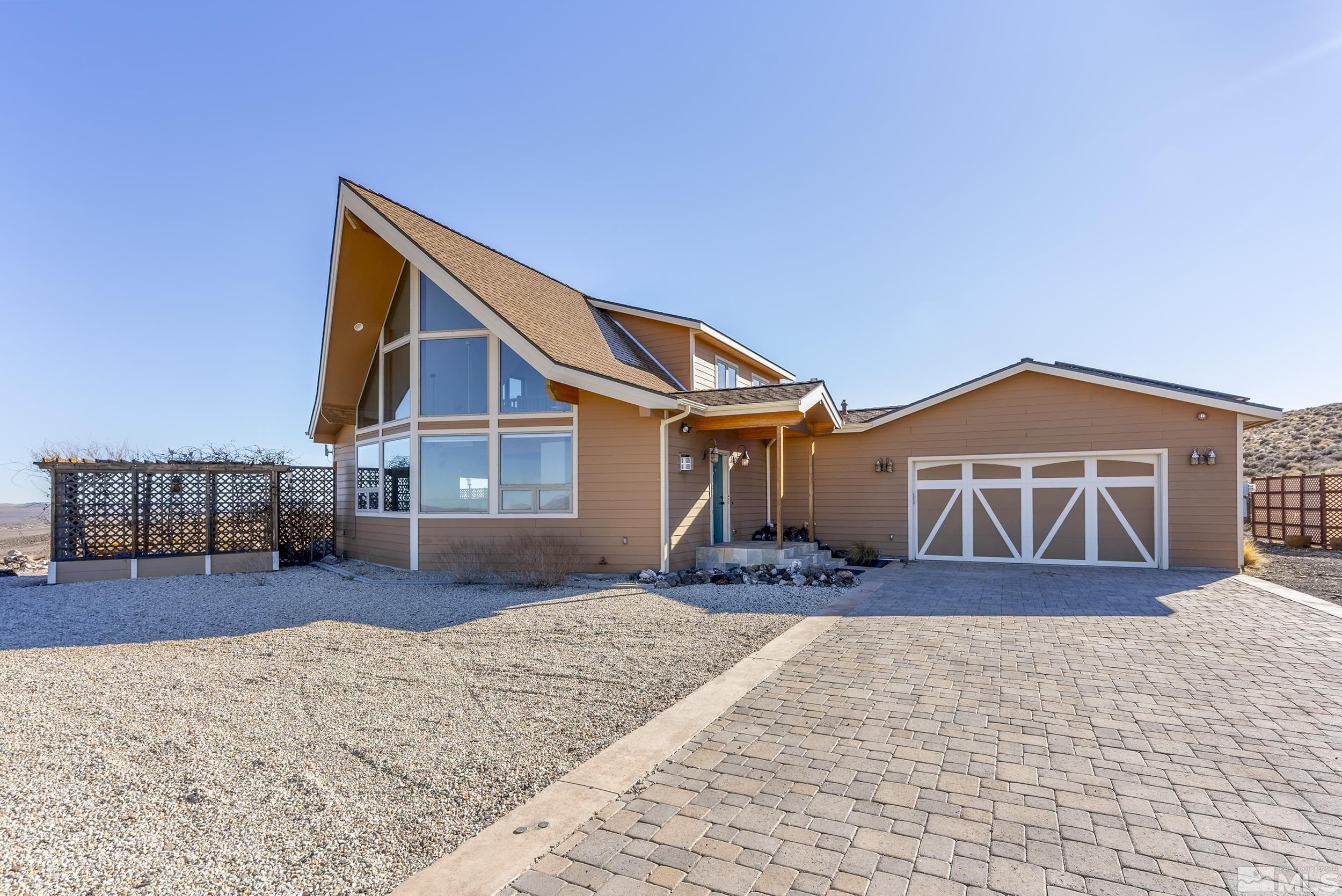 2330 HILLCREST RD - Photo 3